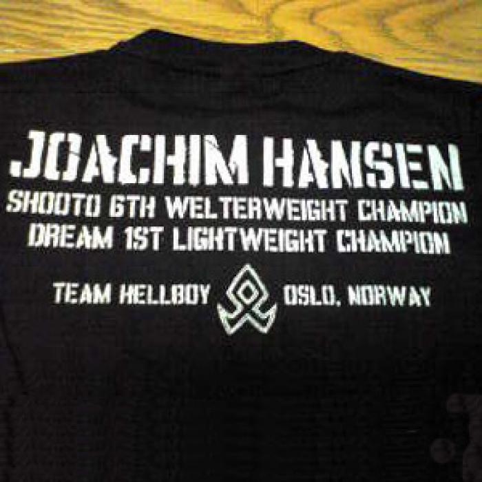 総合格闘技MMAブランド／その他　Tシャツ　　ヨアキム・ハンセン初代DREAMライト級王者記念