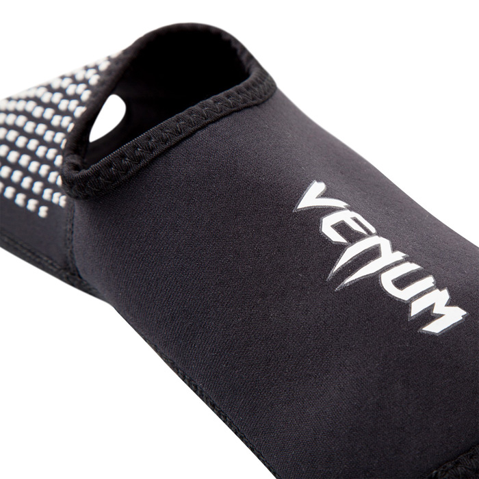 VENUM／ヴェナム　アクセサリー　　KONTACT EVO FOOT GRIPS／コンタクト EVO フット・グリップ