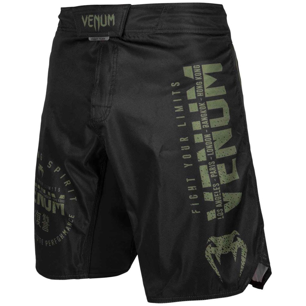 VENUM/ヴェナム SIGNATURE FIGHTSHORTS／シグネイチャー ファイトショーツ（黒／カーキ）