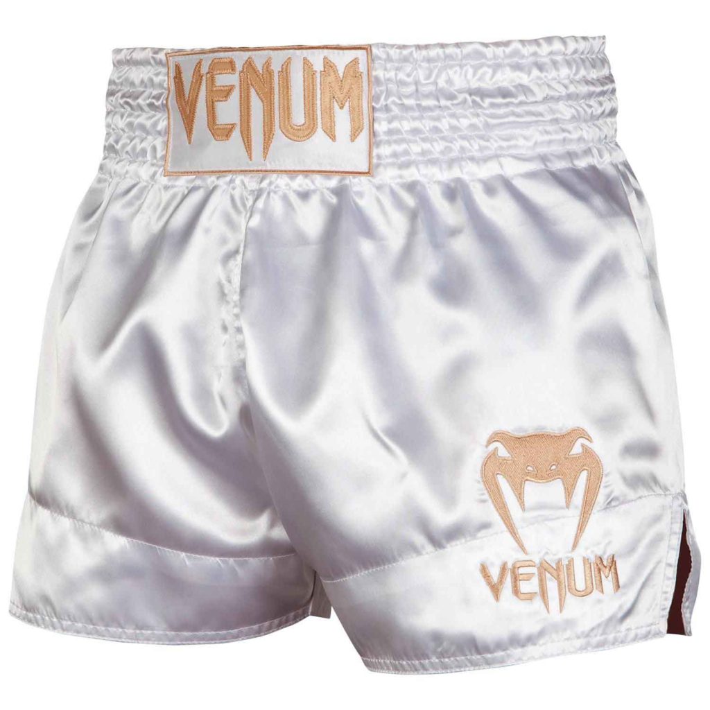 VENUM/ヴェナム MUAY THAI SHORTS CLASSIC／ムエタイショーツ クラシック（白／ゴールド）