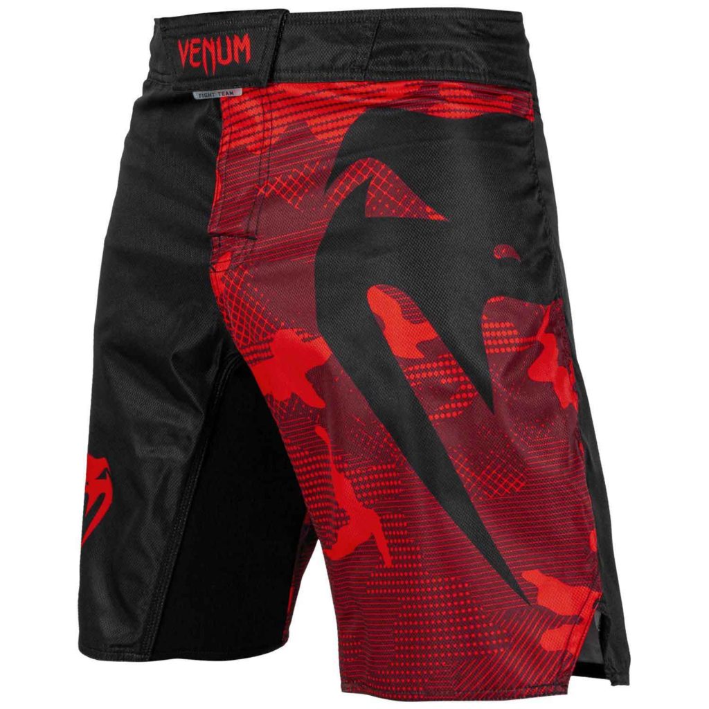 VENUM/ヴェナム LIGHT 3.0 FIGHTSHORTS／ライト 3.0 ファイトショーツ（黒／レッド・カモ）