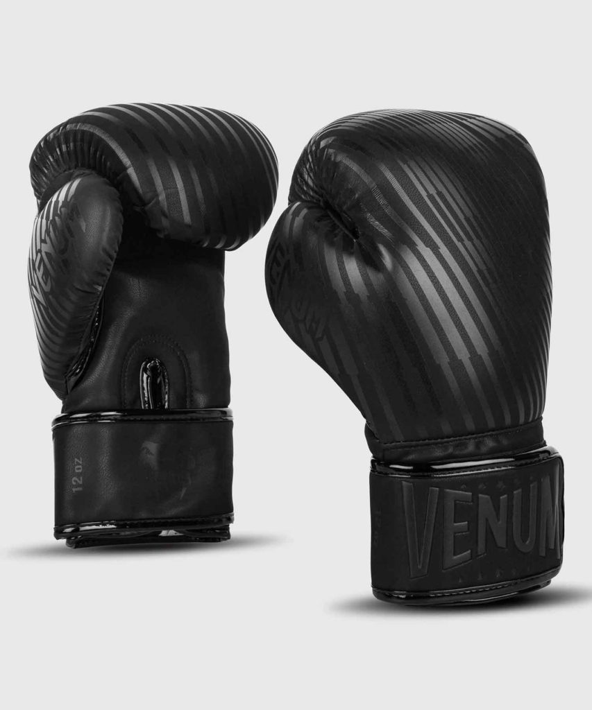 VENUM/ヴェナム PLASMA BOXING GLOVES／プラズマ ボクシンググローブ（マットブラック）