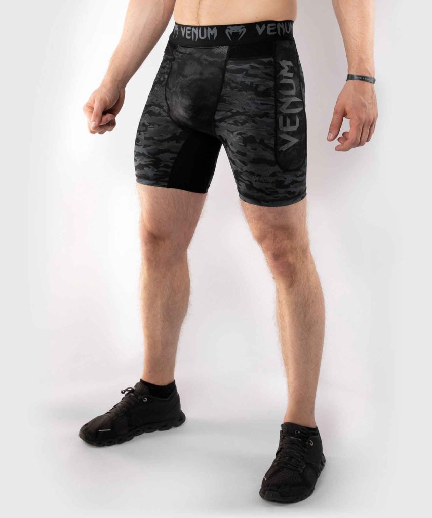 VENUM/ヴェナム DEFENDER COMPRESSION SHORT／ディフェンダー コンプレッションショーツ（ダークカモ）