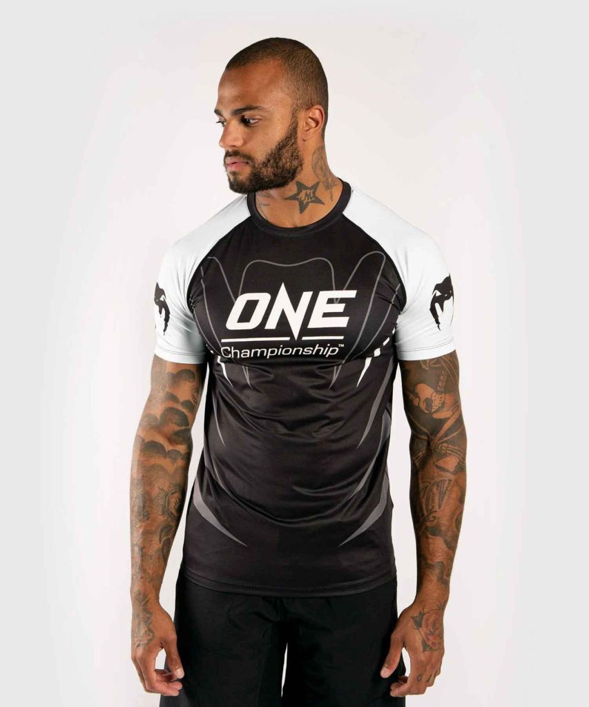 VENUM/ヴェナム VENUM X ONE FC DRY TECH T-SHIRT／ヴェナム×ONE FC ドライテックTシャツ（白／黒）