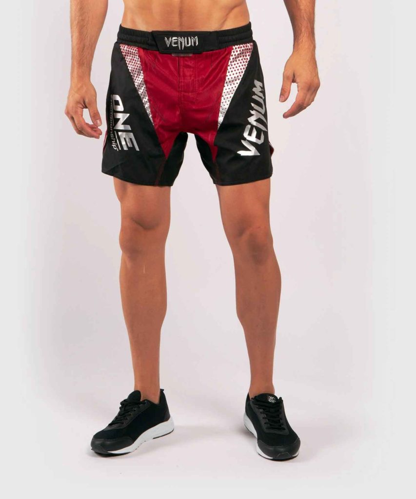 VENUM/ヴェナム VENUM X ONE FC FIGHTSHORTS／ヴェナム×ONE FC ファイトショーツ（レッド／黒）