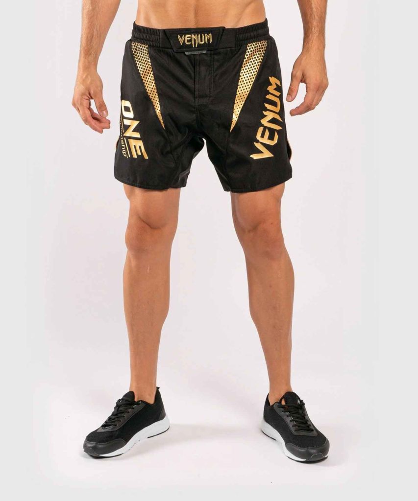 VENUM/ヴェナム VENUM X ONE FC FIGHTSHORTS／ヴェナム×ONE FC ファイトショーツ（黒／ゴールド）