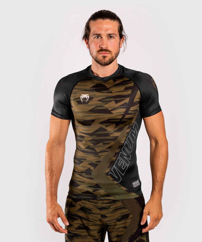 VENUM/ヴェナム CONTENDER 5.0 RASHGUARD SHORT SLEEVES／コンテンダー 5.0 ラッシュガード ショートスリーブ（カーキカモ）