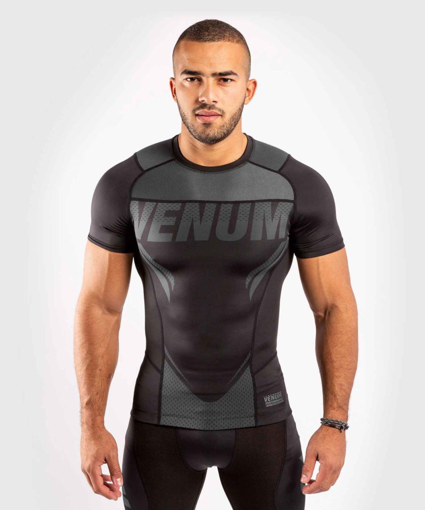 VENUM/ヴェナム VENUM×ONE FC IMPACT RASHGUARD SHORT SLEEVES／VENUM×ONE FC インパクト ラッシュガード ショートスリーブ（黒／グレー）