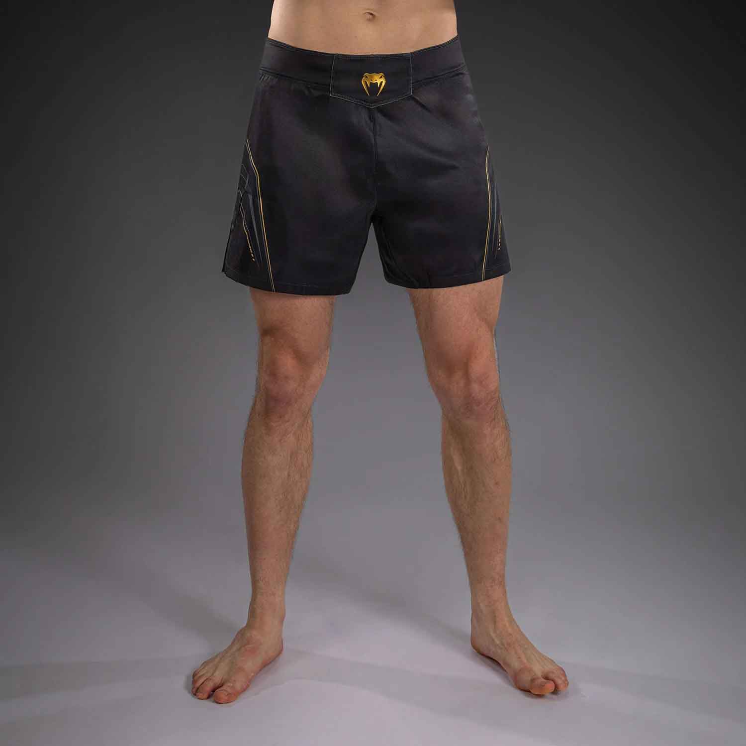 Streamline Fightshorts／ストリームライン ファイトショーツ（黒／ゴールド）