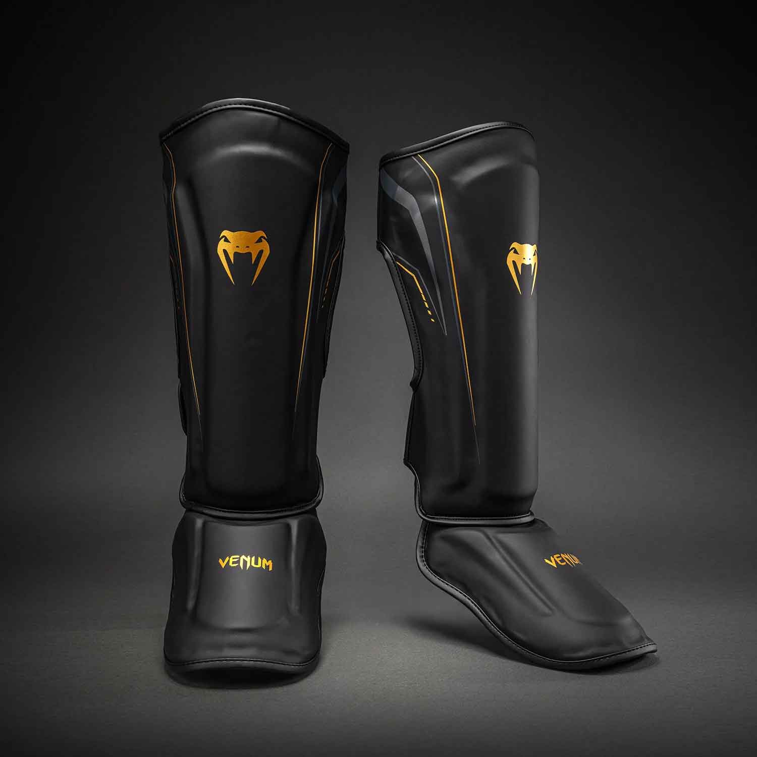 Streamline Shin Guards／ストリームライン シンガード（黒／ゴールド）