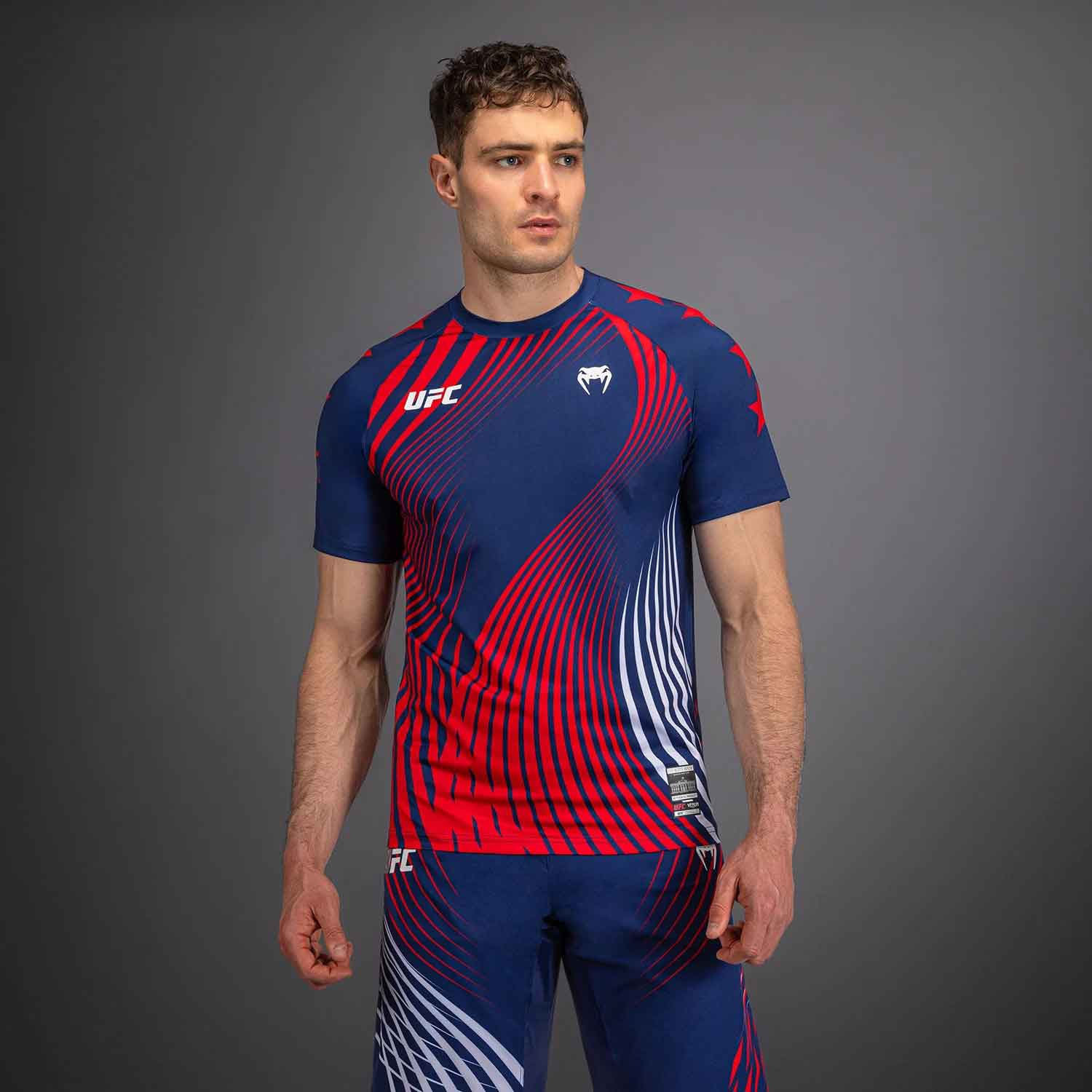 Official UFC Freedom 250 by Venum Authentic Fight Night Men's Blue Walkout Jersey／オフィシャル UFC フリーダム 250 by ヴェナム オーセンティック ファイトナイト メンズ ブルー ウォークアウトジャージ