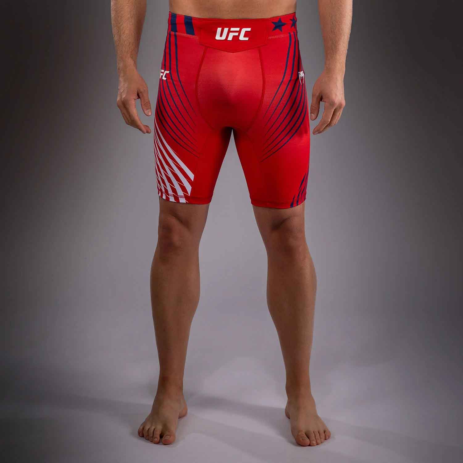 Official UFC Freedom 250 by Venum Authentic Fight Night Men's Red Vale Tudo Short／オフィシャル UFC フリーダム 250 by ヴェナム オーセンティック ファイトナイト メンズ バーリトゥードショーツ（レッド）