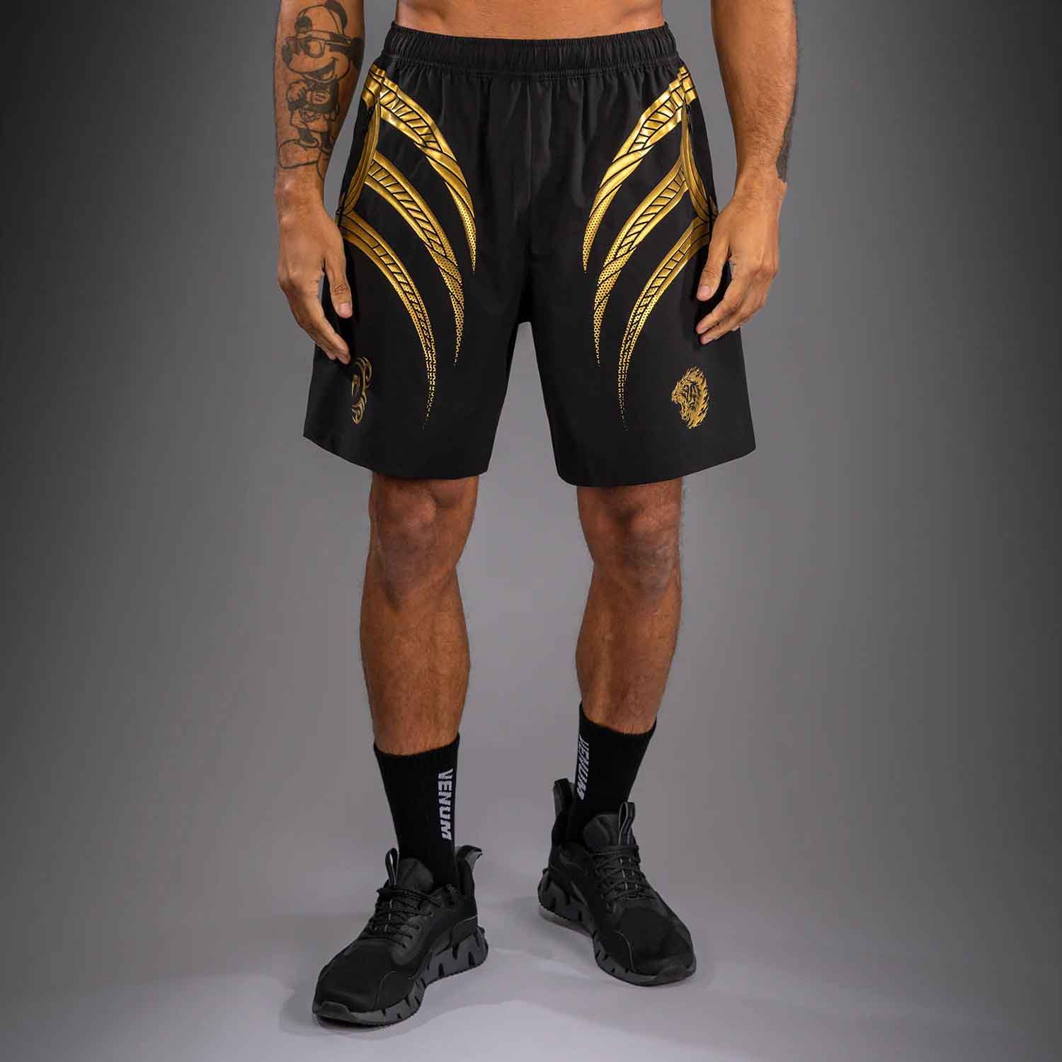 Venum x Mike Tyson Tiger Training Shorts／ヴェナム×マイク・タイソン タイガー トレーニングショーツ（黒／ゴールド）