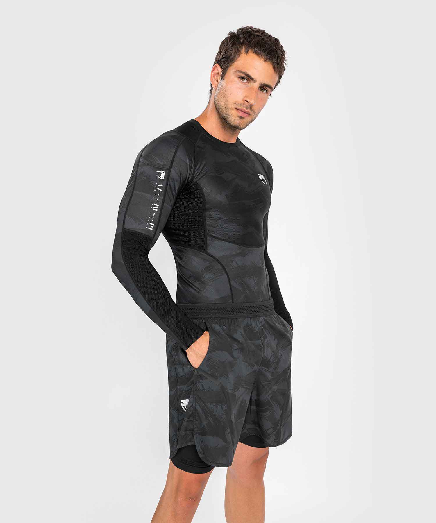 ELECTRON 3.0 RASHGUARD LONG SLEEVES／エレクトロン 3.0 ラッシュガード ロングスリーブ