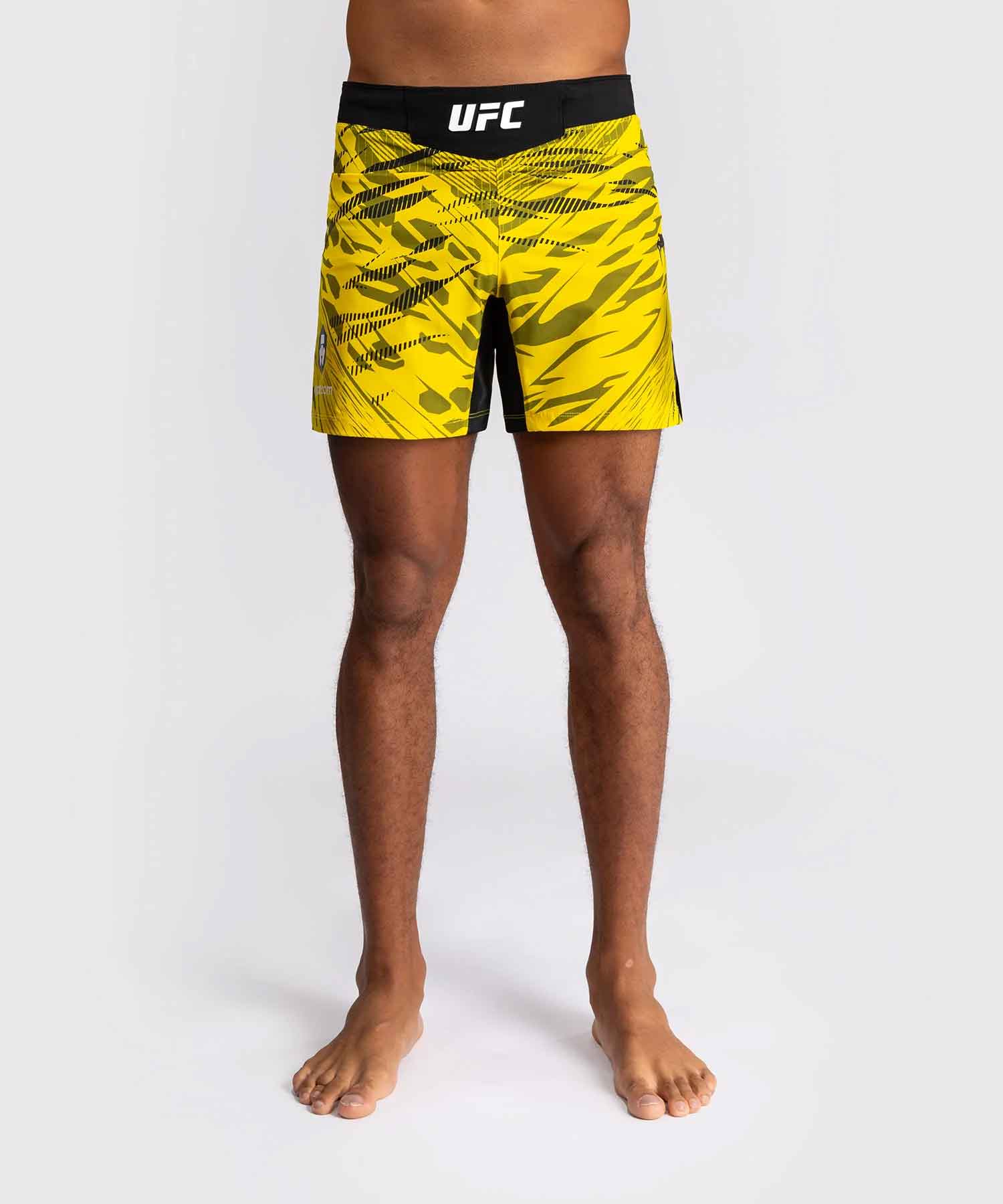 UFC Fusion by Venum Authentic Fight Night Men’s Fight Short Short Fit／UFC フュージョン by ヴェナム オーセンティック ファイトナイト メンズ ファイトショーツ ショートフィット（イエロー）