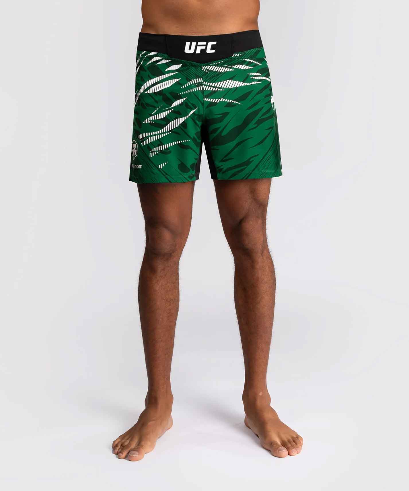 UFC Fusion by Venum Authentic Fight Night Men’s Fight Short Short Fit／UFC フュージョン by ヴェナム オーセンティック ファイトナイト メンズ ファイトショーツ ショートフィット（グリーン）