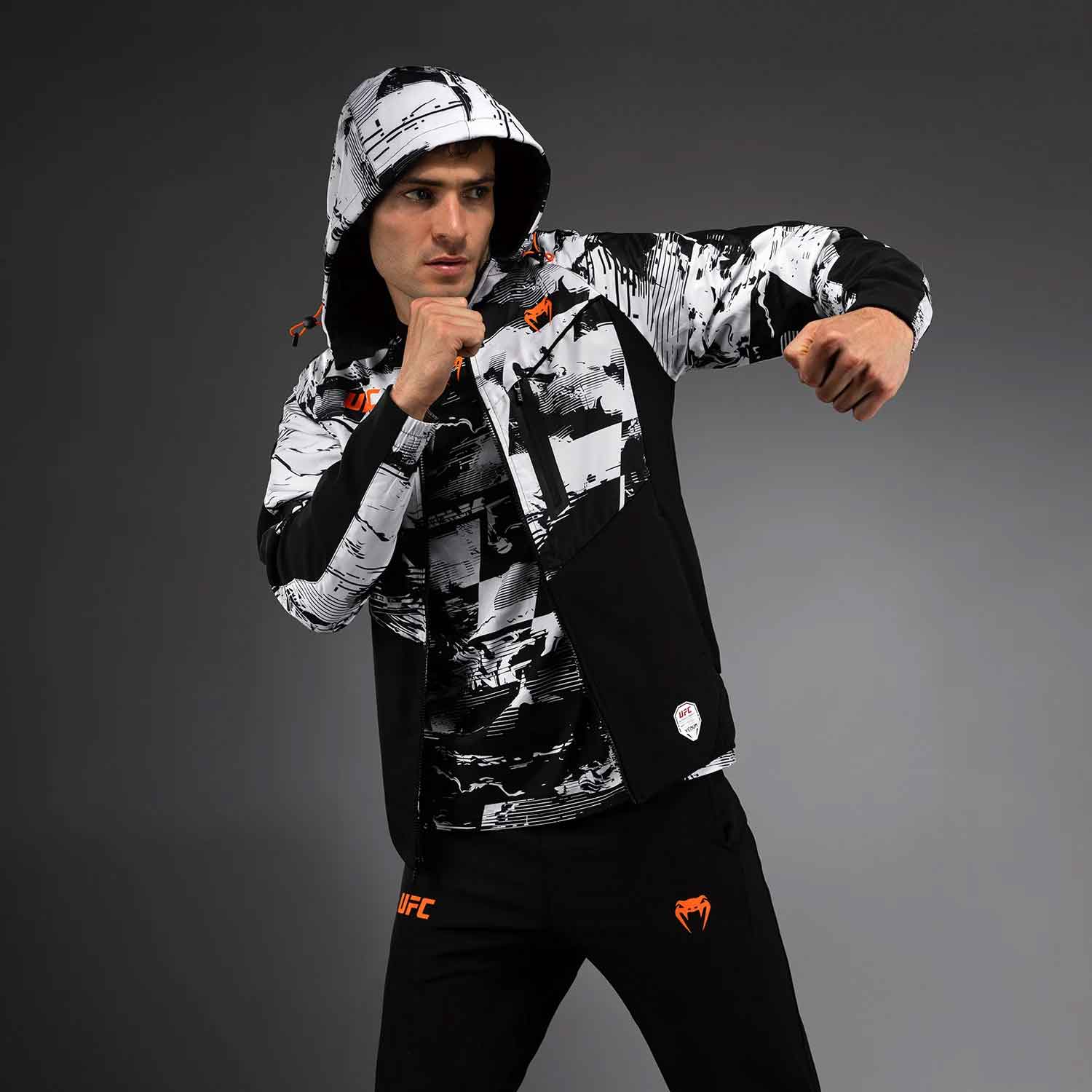 Venum UFC フード付きスウェット＆パンツセット Sサイズ UFC Zenith by Venum Authentic Fight Week Men's White Zip Hoodie