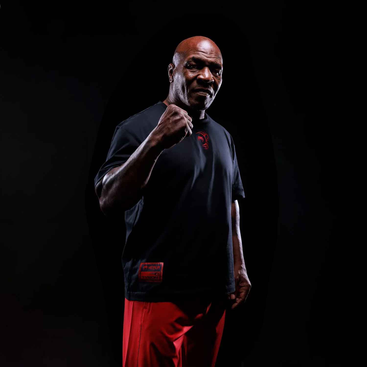 Venum x Mike Tyson Tiger T-Shirt／ヴェナム×マイク・タイソン タイガー Tシャツ（ブラック）