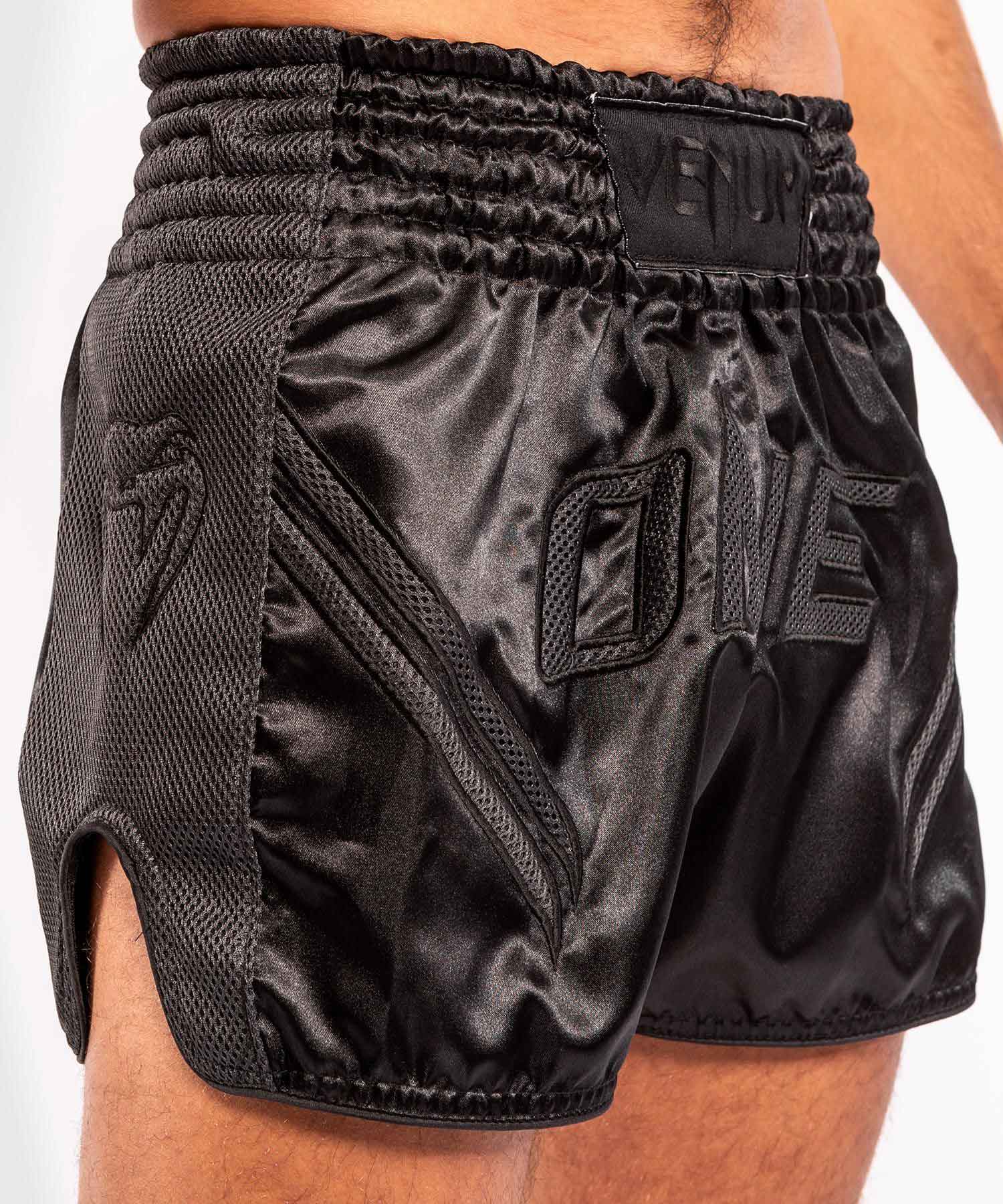 VENUM／ヴェナム　ムエタイショーツ　　VENUM×ONE FC IMPACT MUAY THAI SHORTS／VENUM×ONE FC インパクト ムエタイショーツ（マットブラック）