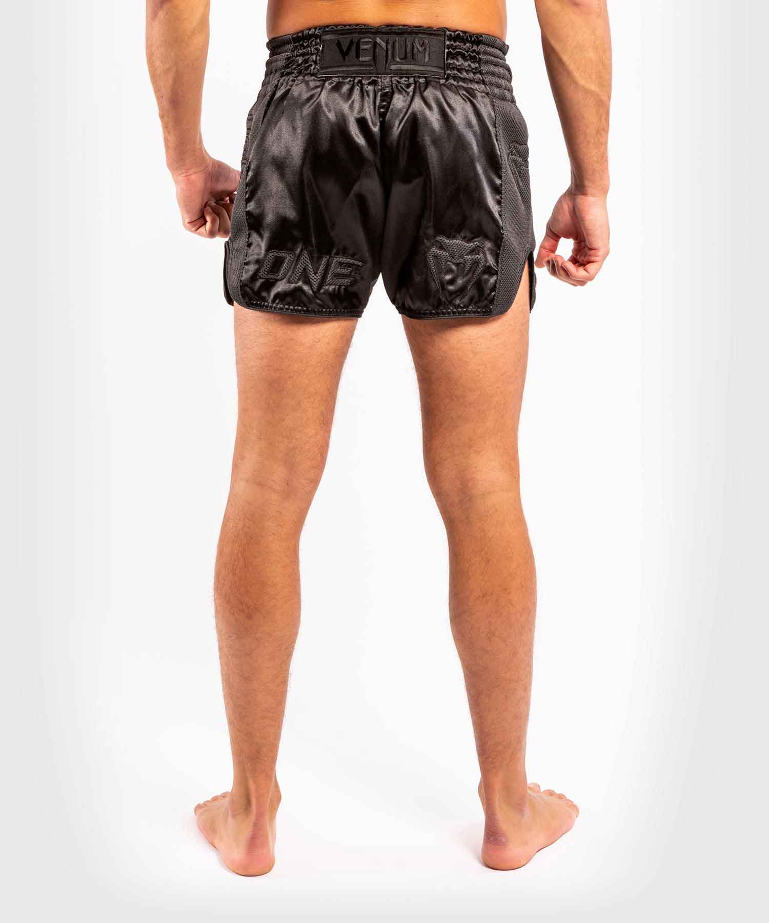 VENUM／ヴェナム　ムエタイショーツ　　VENUM×ONE FC IMPACT MUAY THAI SHORTS／VENUM×ONE FC インパクト ムエタイショーツ（マットブラック）