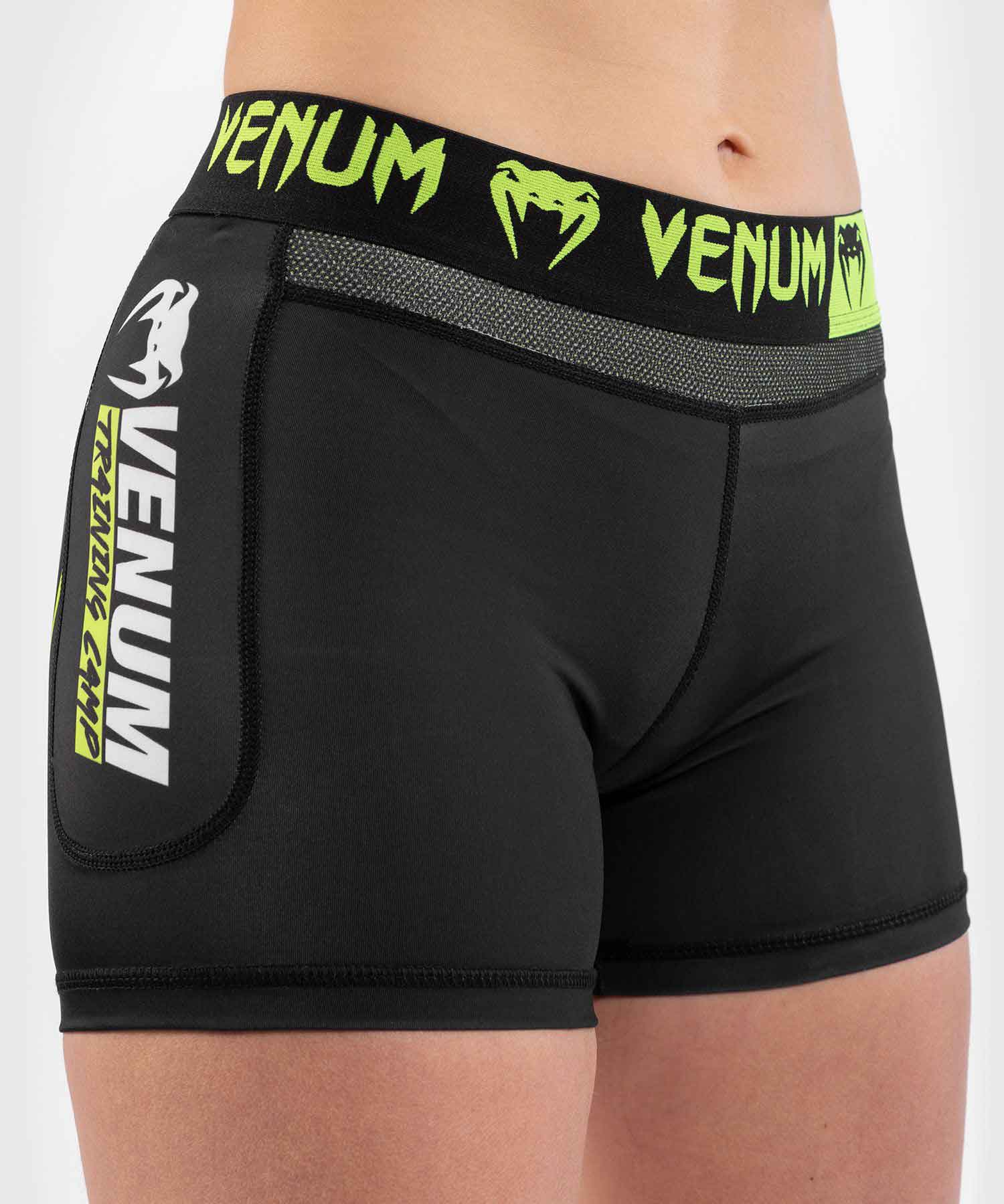 VENUM WOMEN／レディース　ショーツ　　TRAINING CAMP 3.0 WOMEN COMPRESSION SHORTS／トレーニングキャンプ 3.0 レディース コンプレッションショーツ