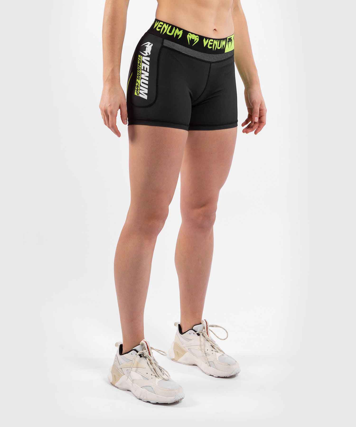 VENUM WOMEN／レディース　ショーツ　　TRAINING CAMP 3.0 WOMEN COMPRESSION SHORTS／トレーニングキャンプ 3.0 レディース コンプレッションショーツ