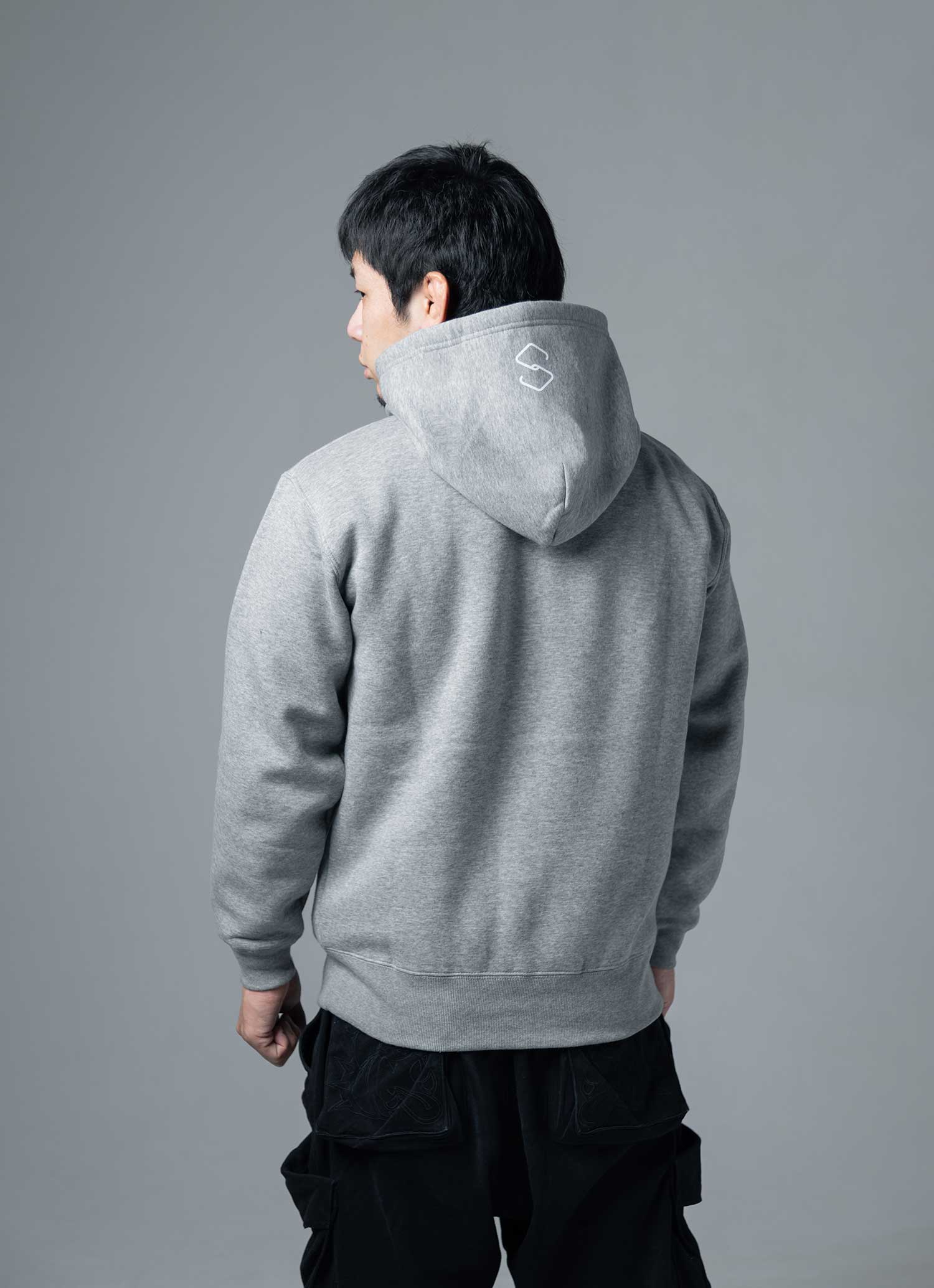 Tri-Fight／トライファイト　　YUTAKA SAITO S-CAGE PULLOVER HOODIE／斎藤裕 S-ケージ プルオーバー フーディー（パーカー）グレーアッシュ