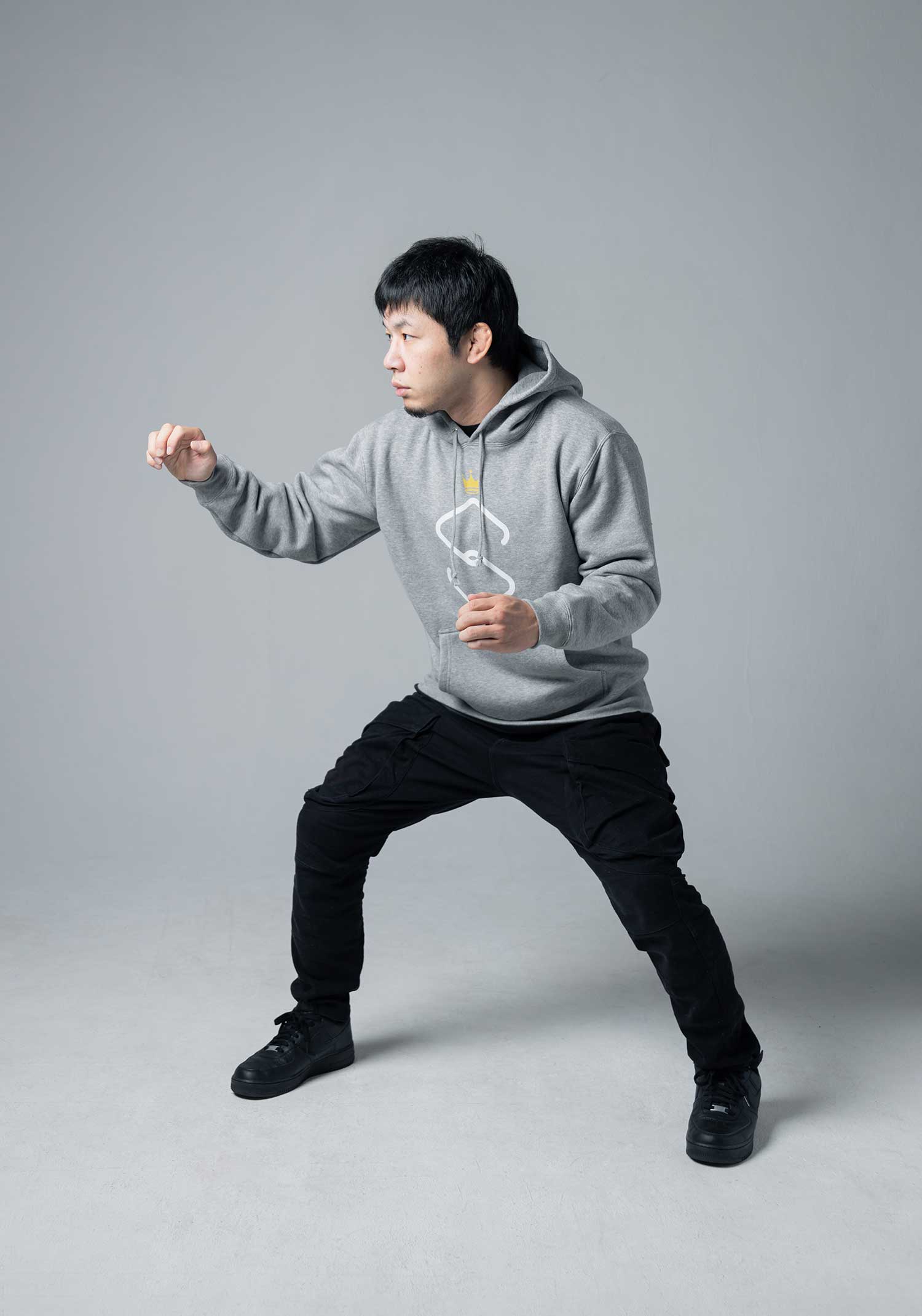 Tri-Fight／トライファイト　　YUTAKA SAITO S-CAGE PULLOVER HOODIE／斎藤裕 S-ケージ プルオーバー フーディー（パーカー）グレーアッシュ