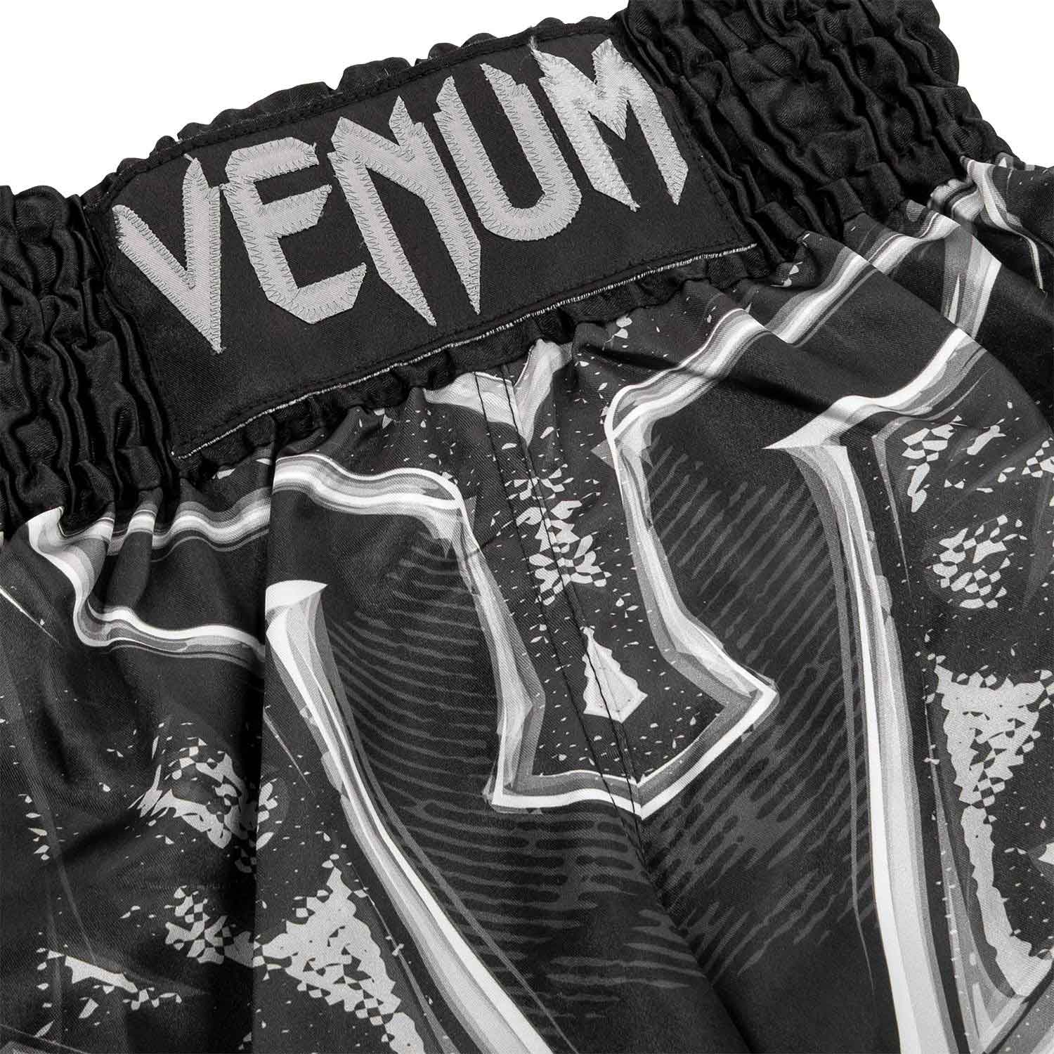 VENUM／ヴェナム　ムエタイショーツ　　GLADIATOR 3.0 MUAY THAI SHORTS／グラディエーター 3.0 ムエタイショーツ（黒／グレー）