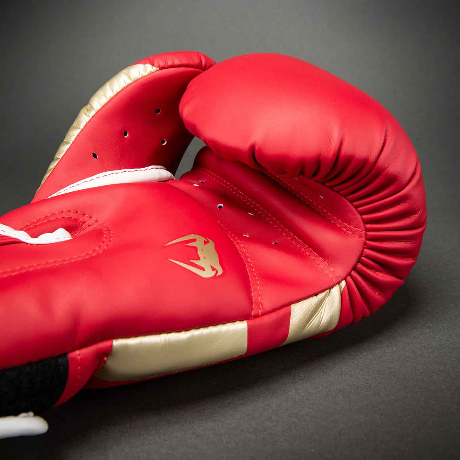 VENUM／ヴェナム　ボクシンググローブ　　Elite Boxing Gloves／エリート ボクシンググローブ（レッド／ゴールド）