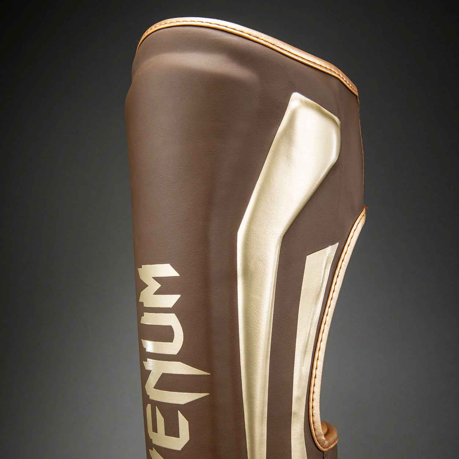 VENUM／ヴェナム　シンガード（レガース）　　Elite Shin Guards／エリート シンガード（ダークブラウン／ゴールド）
