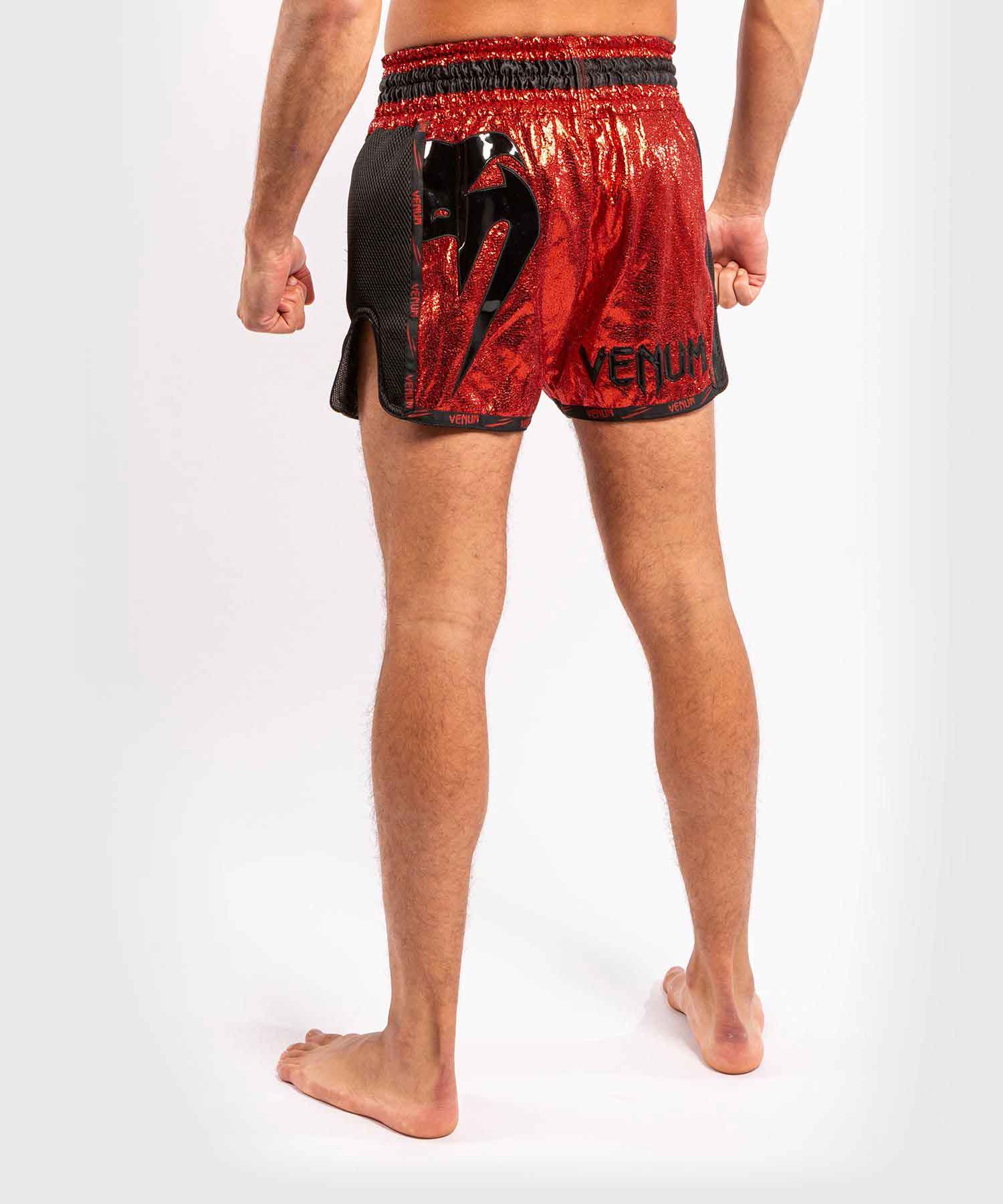 VENUM／ヴェナム　ムエタイショーツ　　GIANT FOIL MUAY THAI SHORTS／ジャイアント フォイル ムエタイショーツ（レッド）