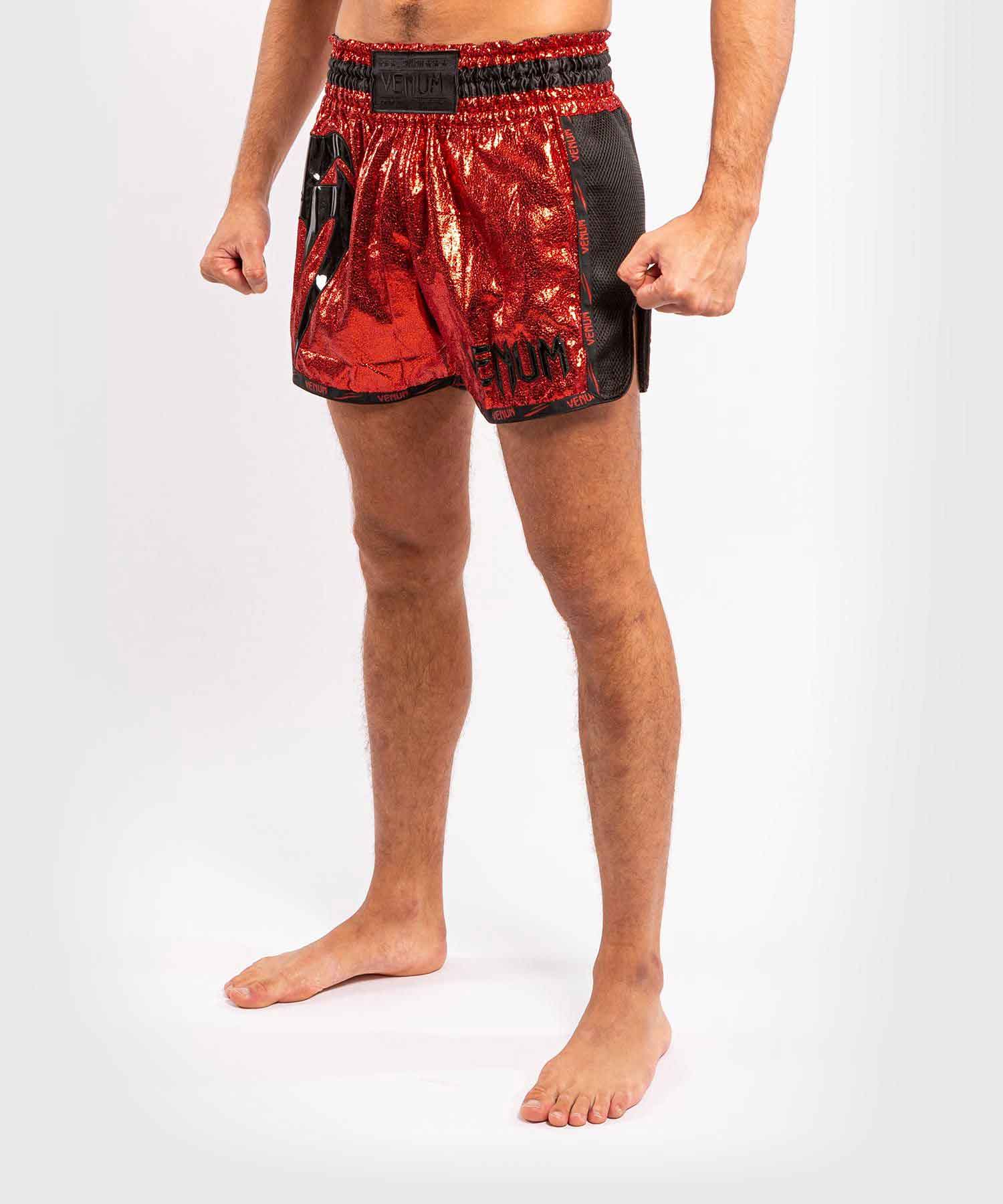 VENUM／ヴェナム　ムエタイショーツ　　GIANT FOIL MUAY THAI SHORTS／ジャイアント フォイル ムエタイショーツ（レッド）