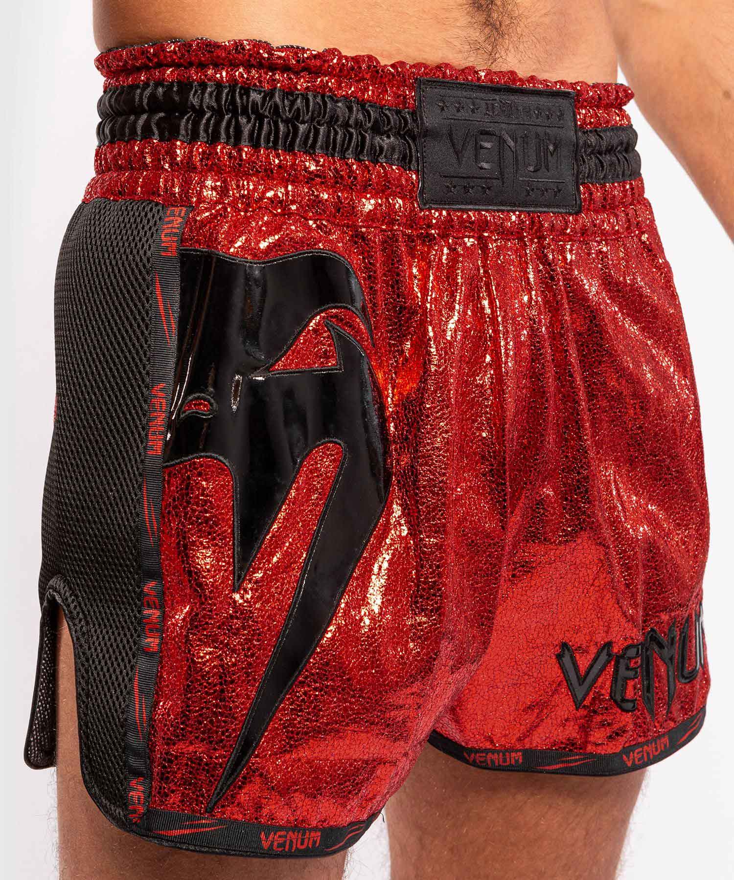 VENUM／ヴェナム　ムエタイショーツ　　GIANT FOIL MUAY THAI SHORTS／ジャイアント フォイル ムエタイショーツ（レッド）