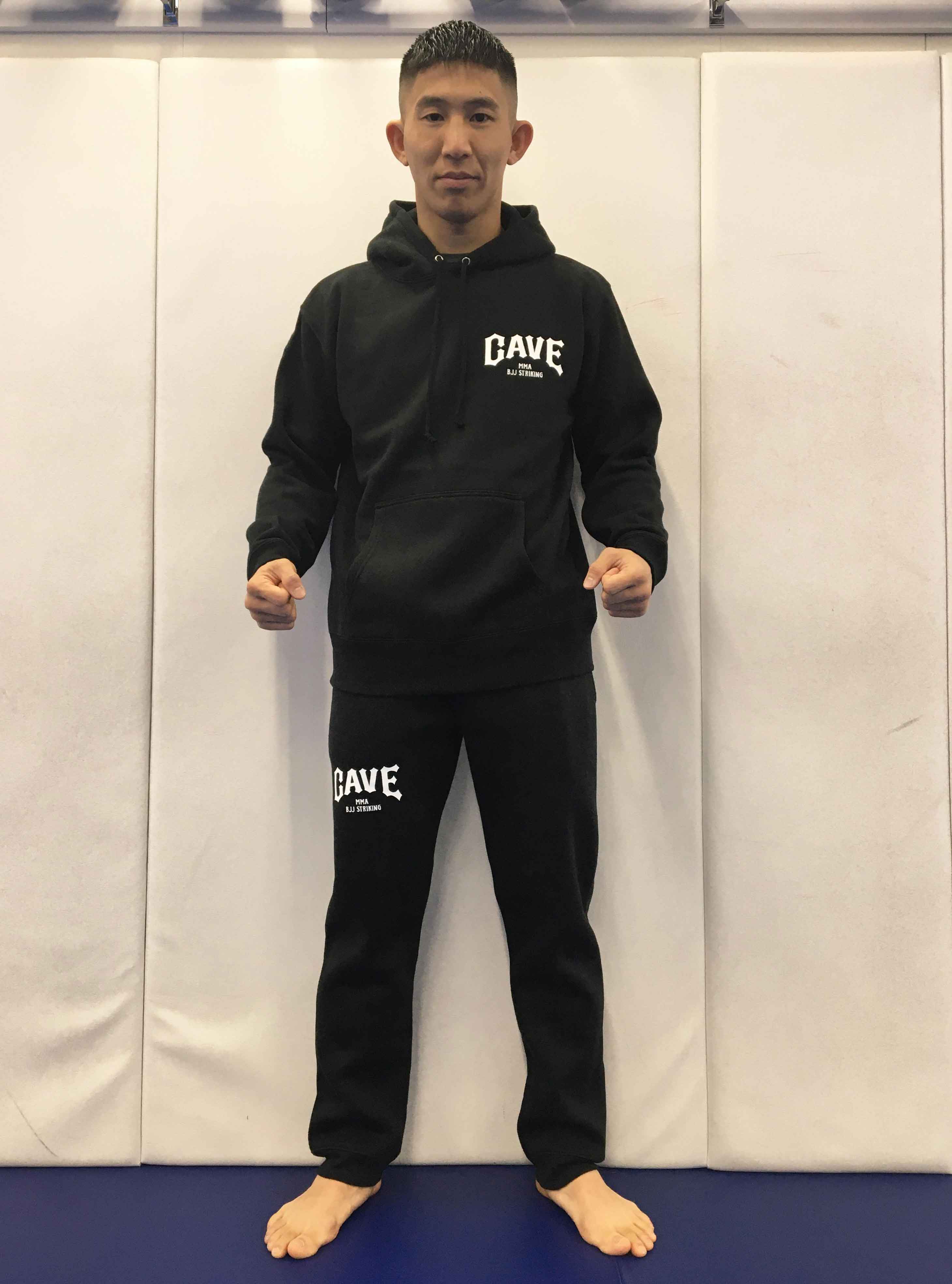 総合格闘技MMAブランド／その他　パーカー　　CAVE HOODIE／CAVE フーディー（パーカー）