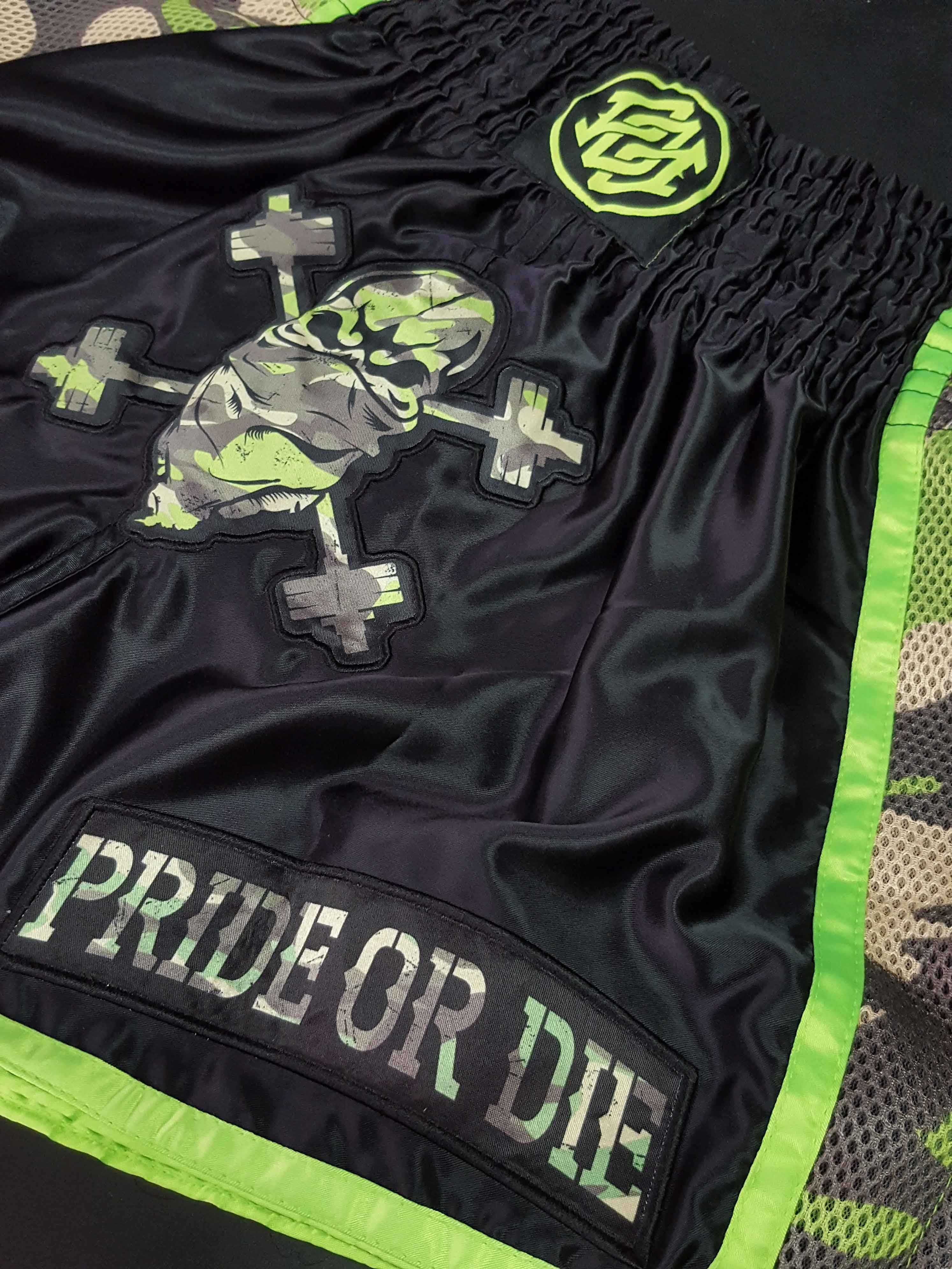 PRIDE OR DIE(PRiDEorDiE)／プライド オア ダイ　ムエタイショーツ　　RAW TRAINING CAMP Muay Thai Shorts Jungle Camo／ロウ トレーニングキャンプ ムエタイショーツ（ジャングルカモ）