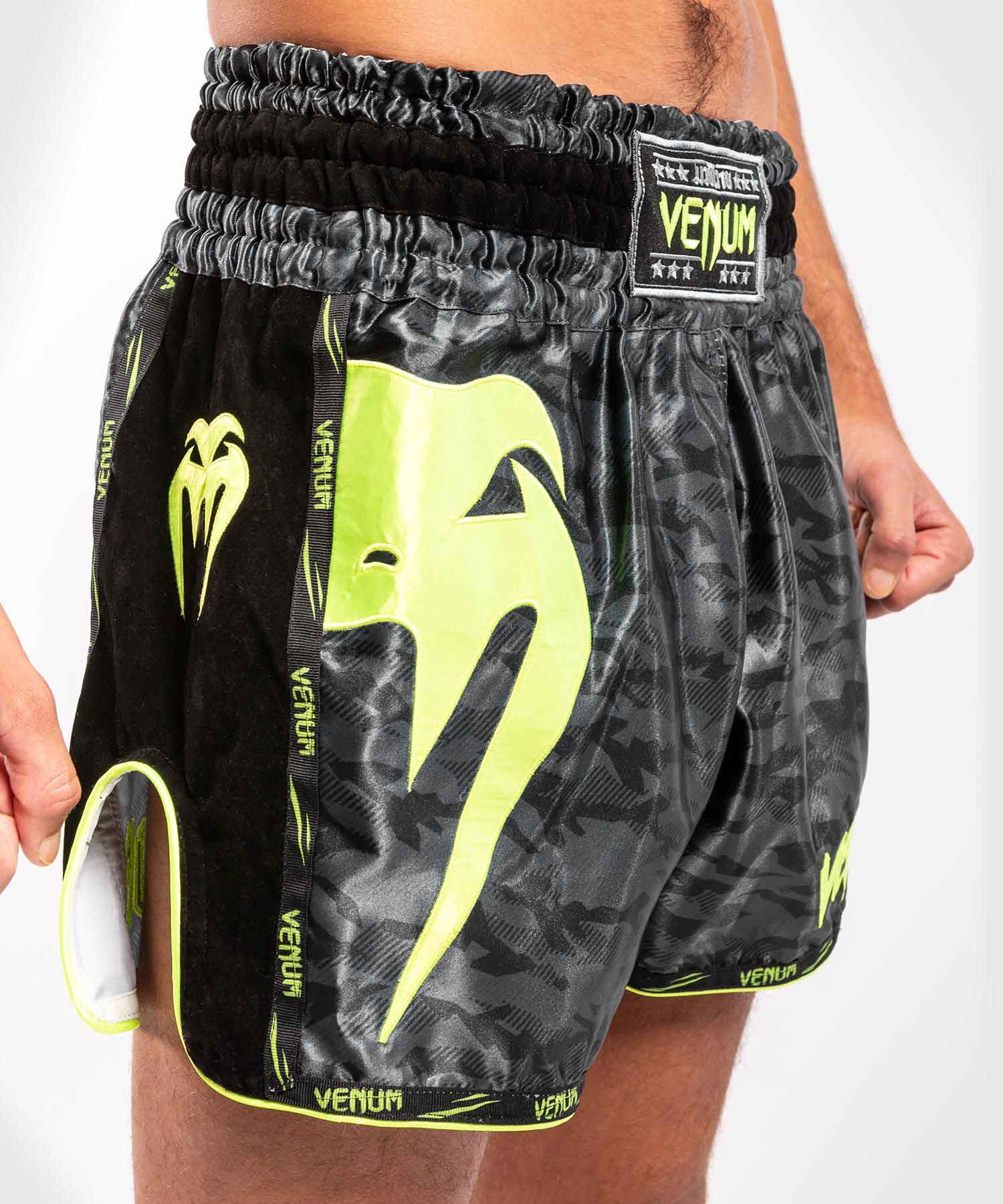 VENUM／ヴェナム　ムエタイショーツ　　GIANT CAMO MUAY THAI SHORTS／ジャイアント カモ ムエタイショーツ（ダークグレー）