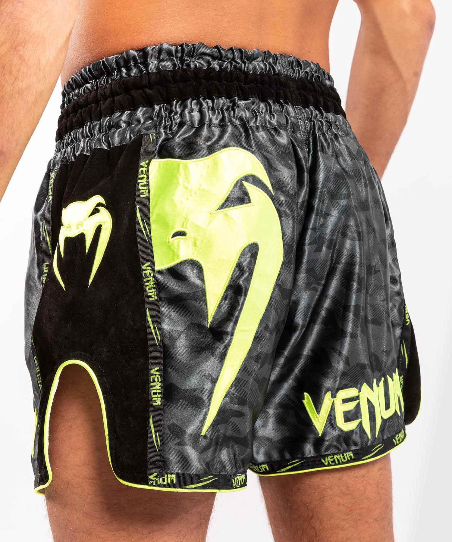 VENUM／ヴェナム　ムエタイショーツ　　GIANT CAMO MUAY THAI SHORTS／ジャイアント カモ ムエタイショーツ（ダークグレー）