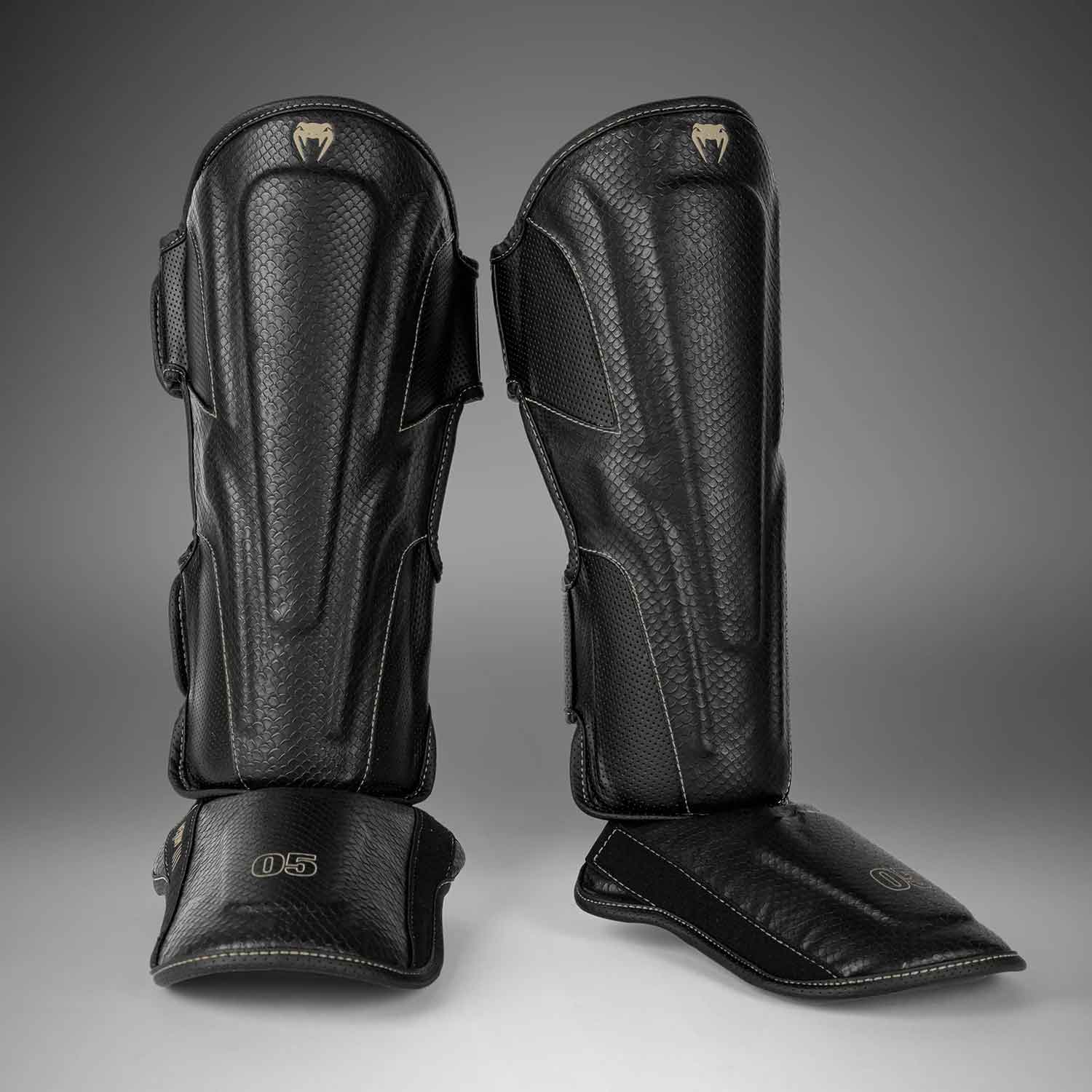 VENUM／ヴェナム　シンガード（レガース）　　Impact Evo Scales Shinguards／インパクト エヴォ スケール シンガード（ブラック）