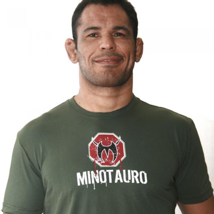 総合格闘技MMAブランド／その他　Tシャツ　　MINOTAURO CLOTHING／ミノタウロ・クローシング　ミノタウロ Possible ヴィンテージ・モスグリーン