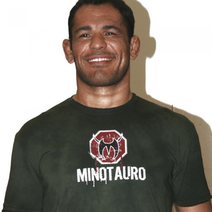 総合格闘技MMAブランド／その他　Tシャツ　　MINOTAURO CLOTHING／ミノタウロ・クローシング　ミノタウロ Possible モスグリーン・ウォッシュ