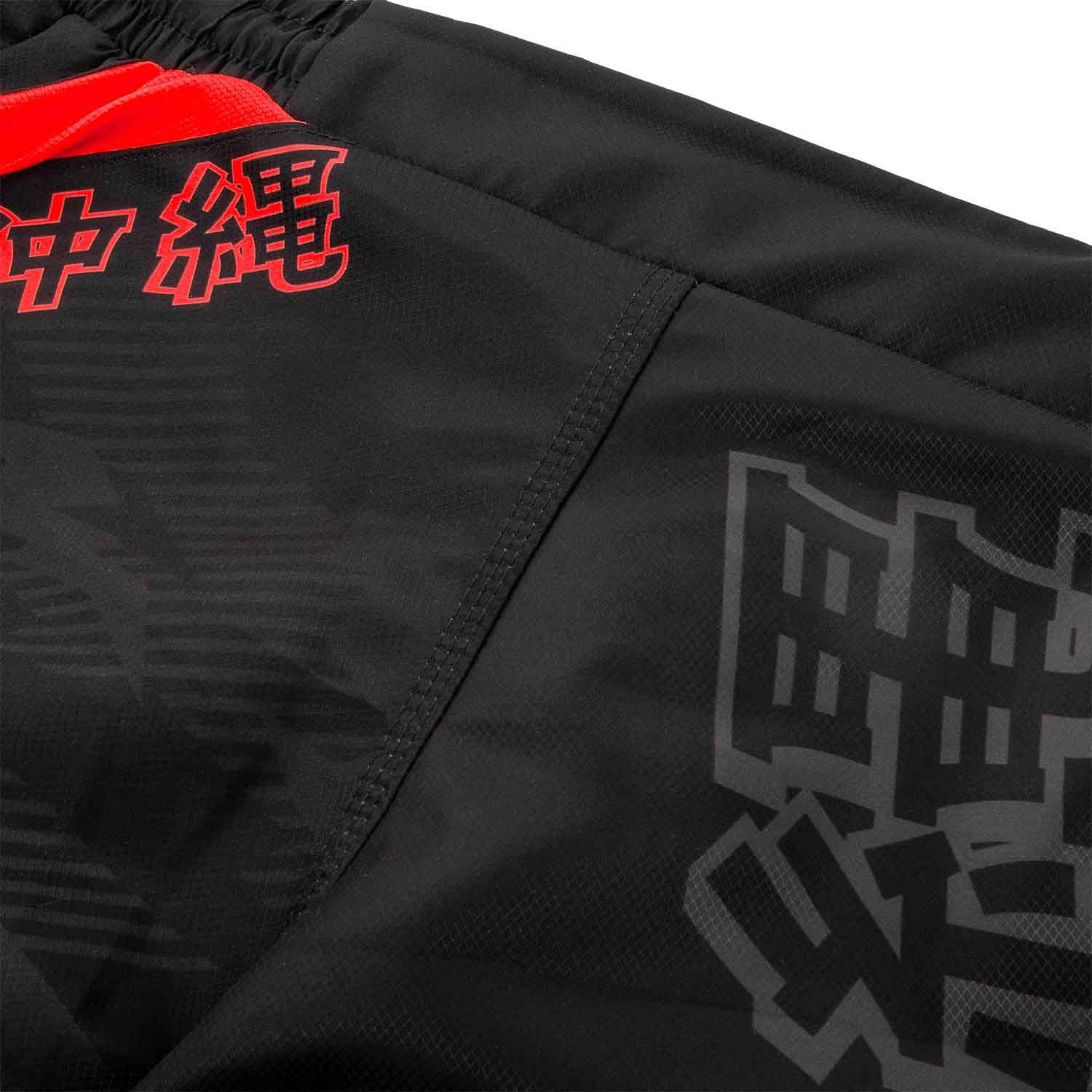 VENUM／ヴェナム　ファイトショーツ　　OKINAWA 2.0 FIGHTSHORTS／沖縄 2.0 ファイトショーツ（黒／レッド）