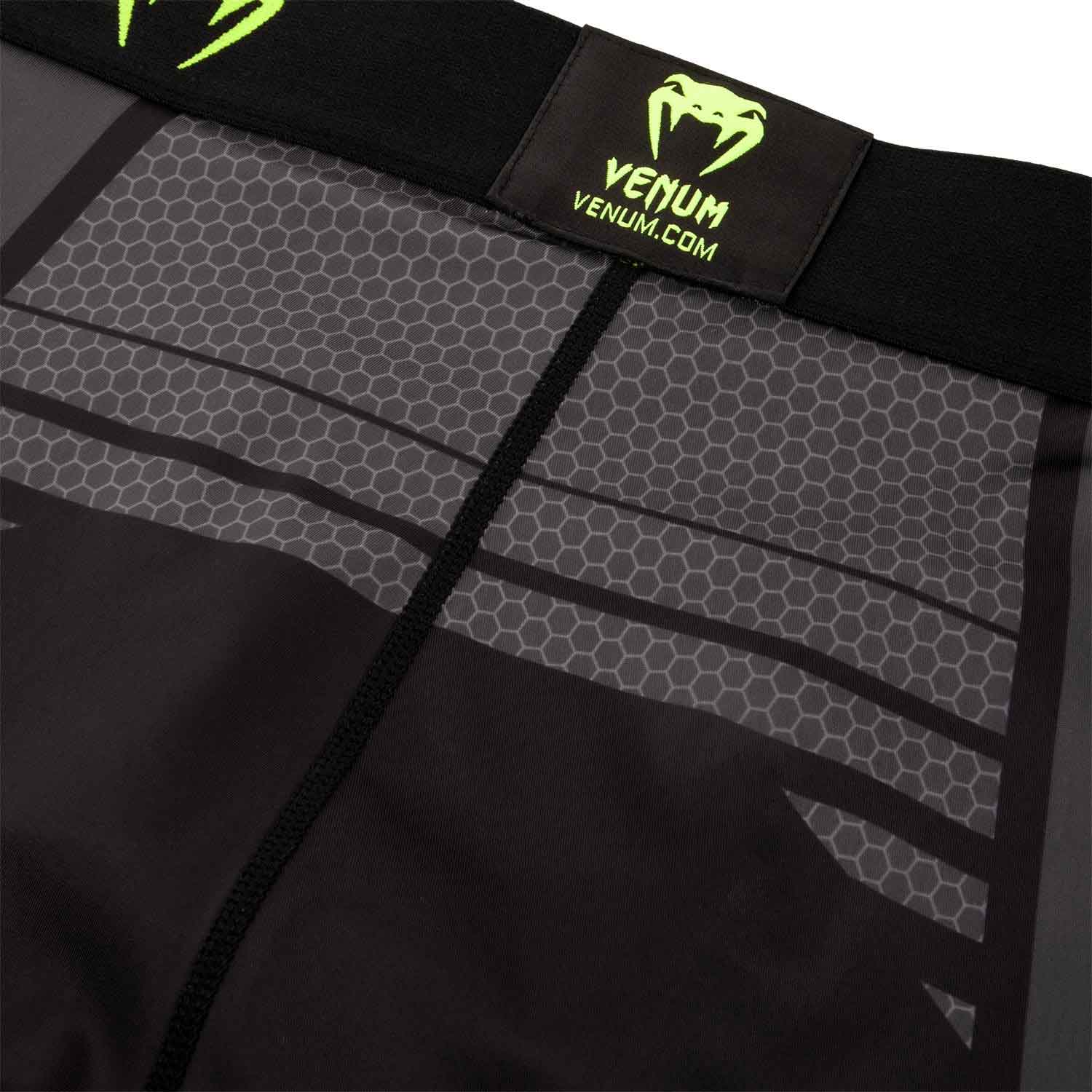 VENUM／ヴェナム　コンプレッション・バーリトゥードショーツ　　TECHNICAL 2.0 COMPRESSION SHORTS／テクニカル 2.0 コンプレッションショーツ