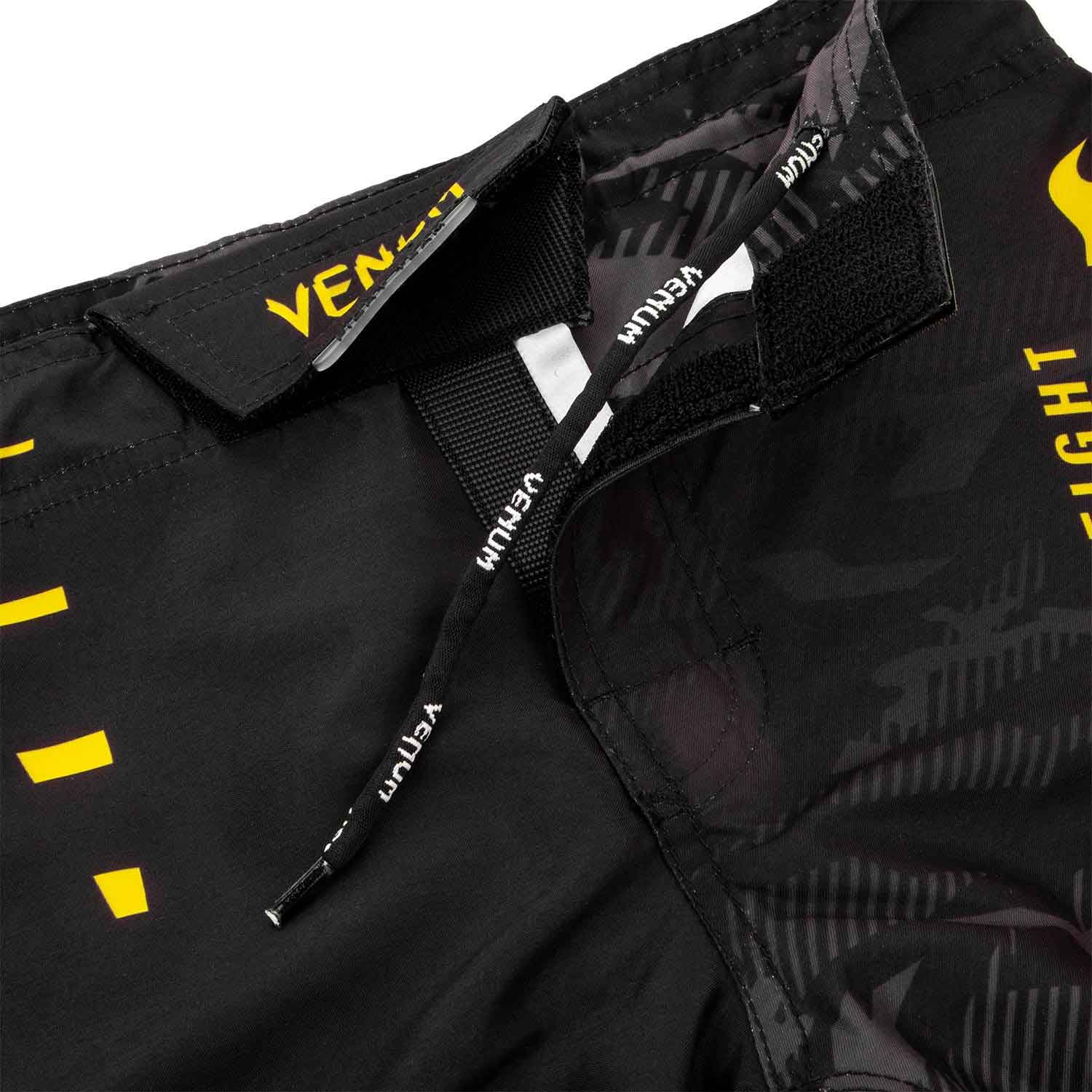 VENUM KIDS／キッズ　ファイトショーツ　　OKINAWA 2.0 KIDS FIGHTSHORTS／沖縄 2.0 キッズ ファイトショーツ（黒／イエロー）