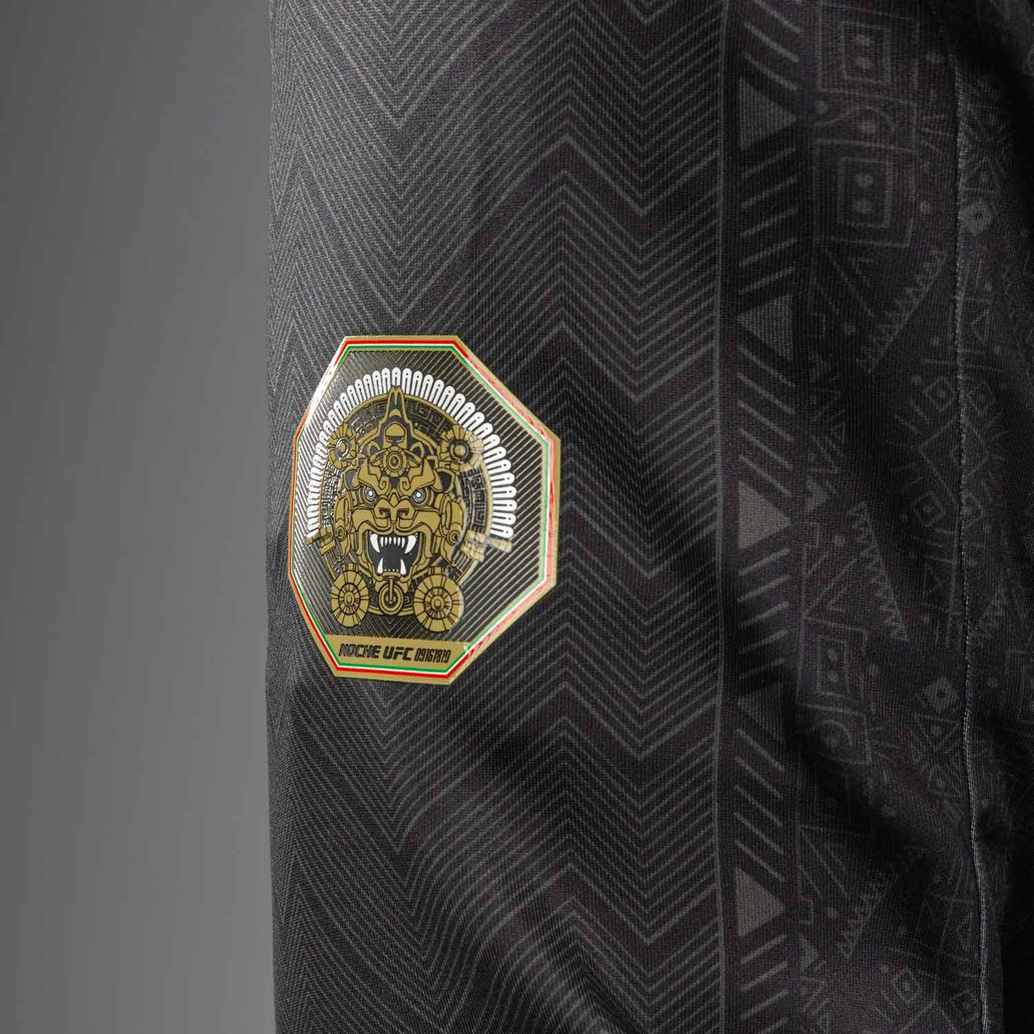 VENUM／ヴェナム　パーカー（フーディー）　　Noche 2.0 UFC by Venum Authentic Fight Night Men’s Black Walkout Hoodie／ノーチェ 2.0 UFC by ヴェナム オーセンティック ファイトナイト メンズ ブラック ウォークアウト フーディ