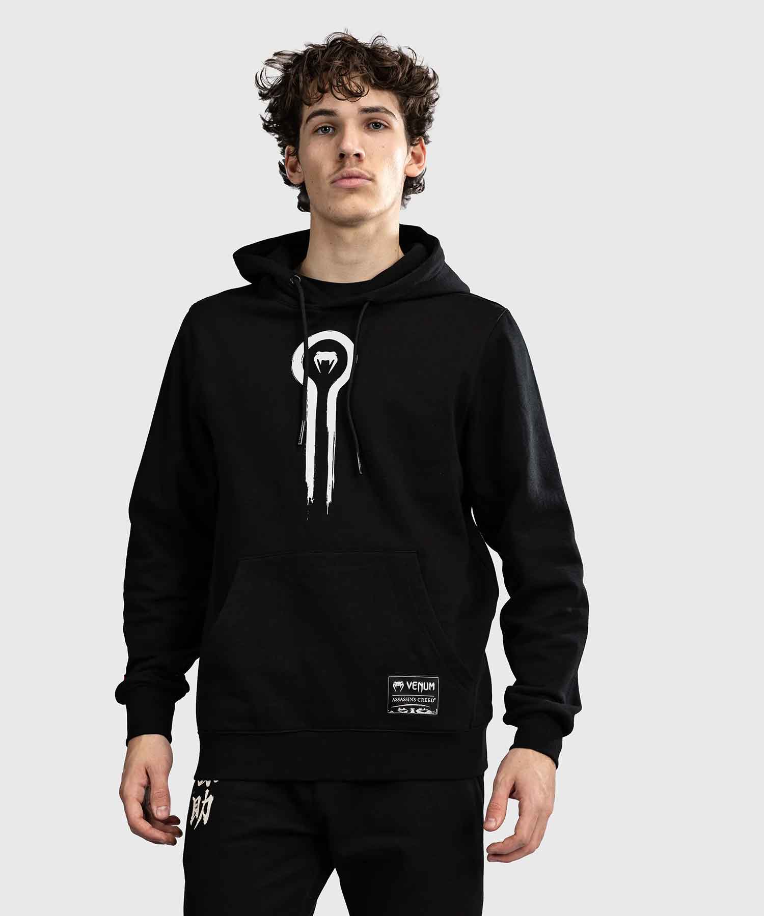 Venum x Assassin's Creed Shadows Hoodie／限定版ヴェナム×アサシン クリード シャドウズ フーディ