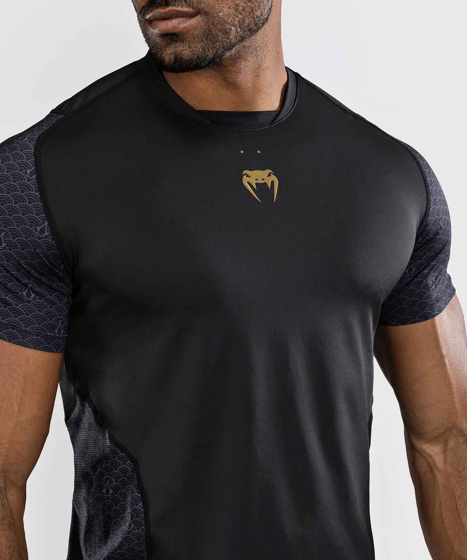 VENUM／ヴェナム　Tシャツ　　Venum x Assassin's Creed Shadows Dry Tech T-Shirt／限定版ヴェナム×アサシン クリード シャドウズ ドライテックTシャツ