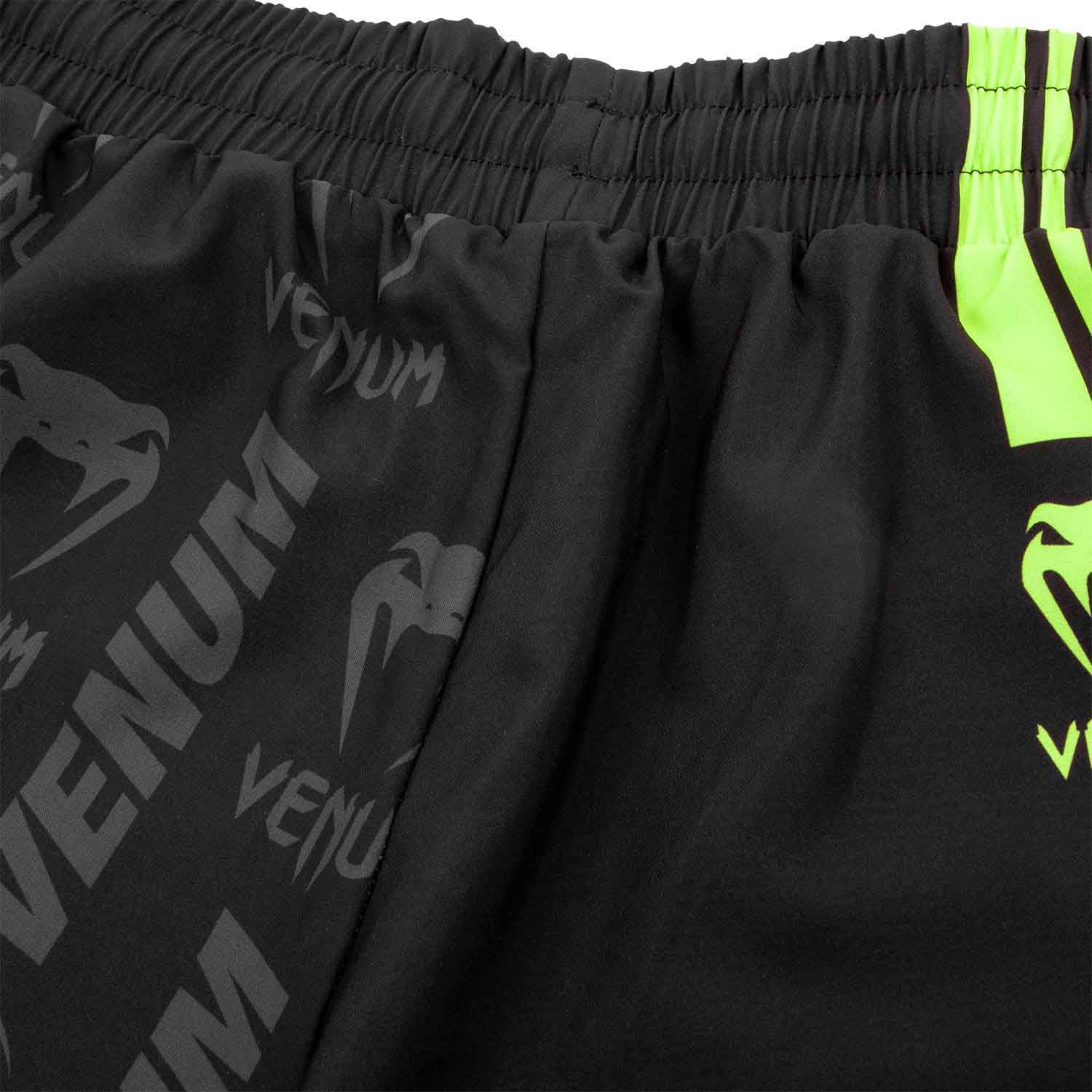 VENUM／ヴェナム　トレーニング・フィットネスショーツ　　VENUM LOGOS TRAINING SHORTS／ヴェナム・ロゴス トレーニングショーツ（黒／ネオイエロー）