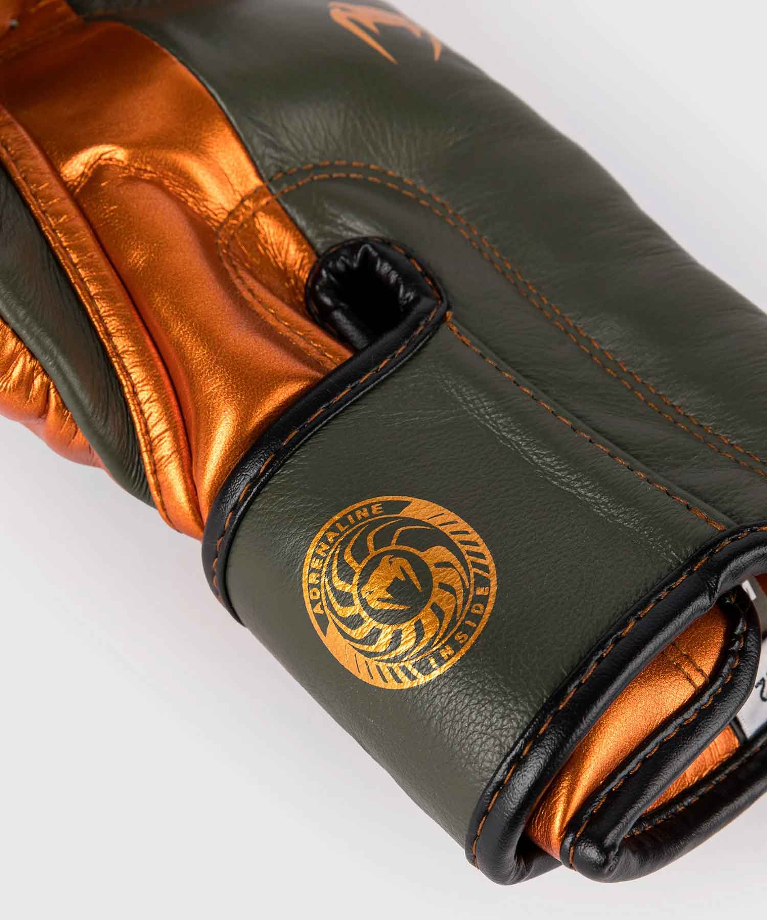 VENUM／ヴェナム　ボクシンググローブ　　Giant 3.0 Boxing Gloves Special Edition／特別版ジャイアント 3.0 ボクシンググローブ（カーキ／ブロンズ）