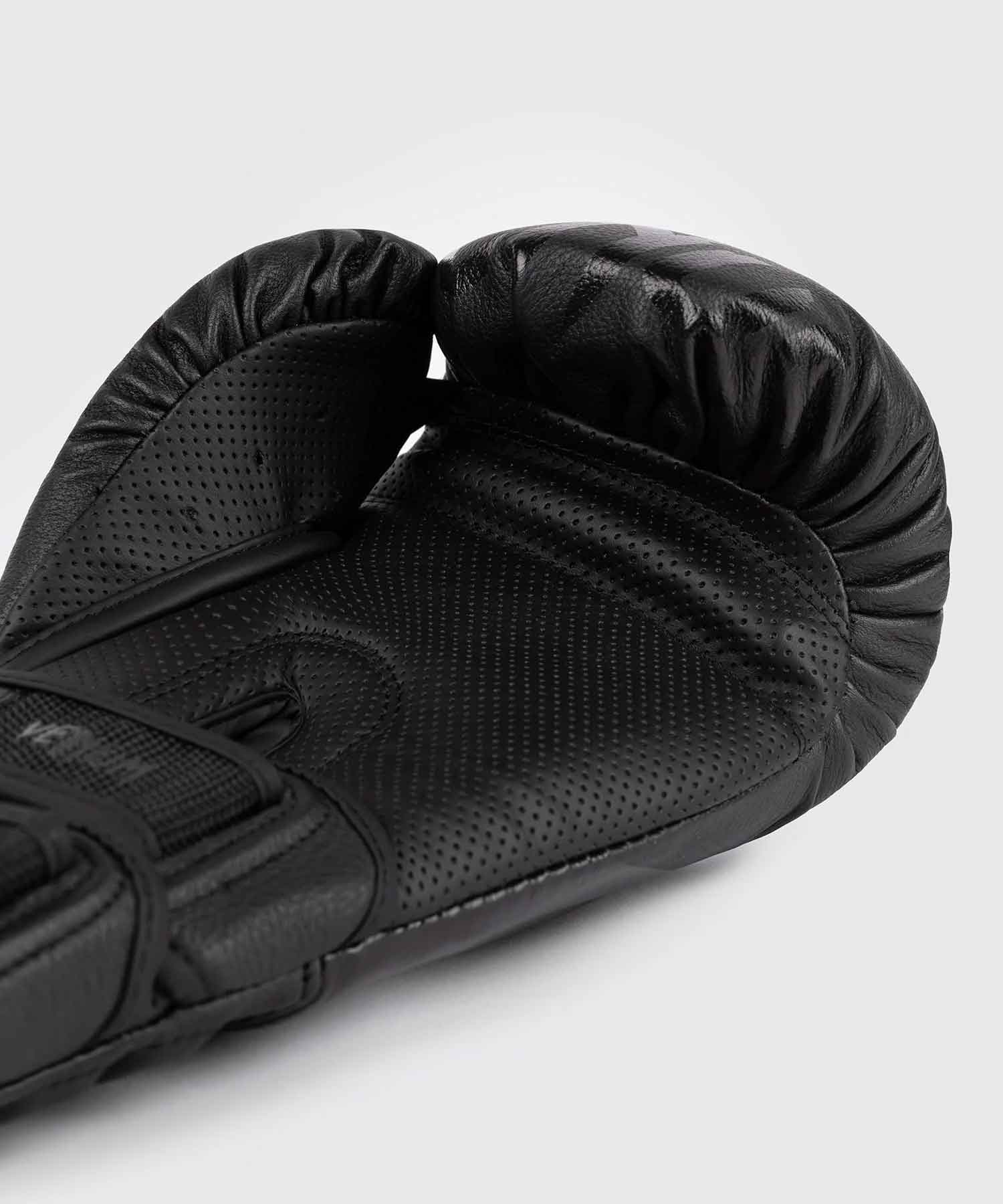 VENUM／ヴェナム　ボクシンググローブ　　Reverso Boxing Gloves／リヴェルソ ボクシンググローブ（マットブラック）